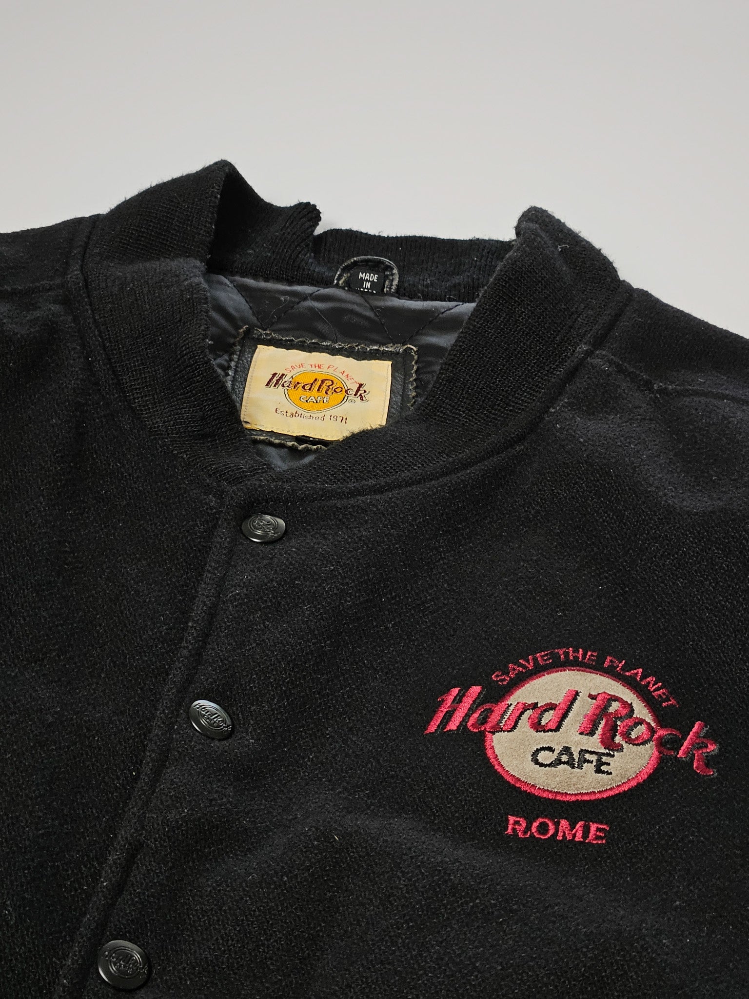 Binnenlabel van de jaren 90 Hard Rock Café varsity jacket, maat L