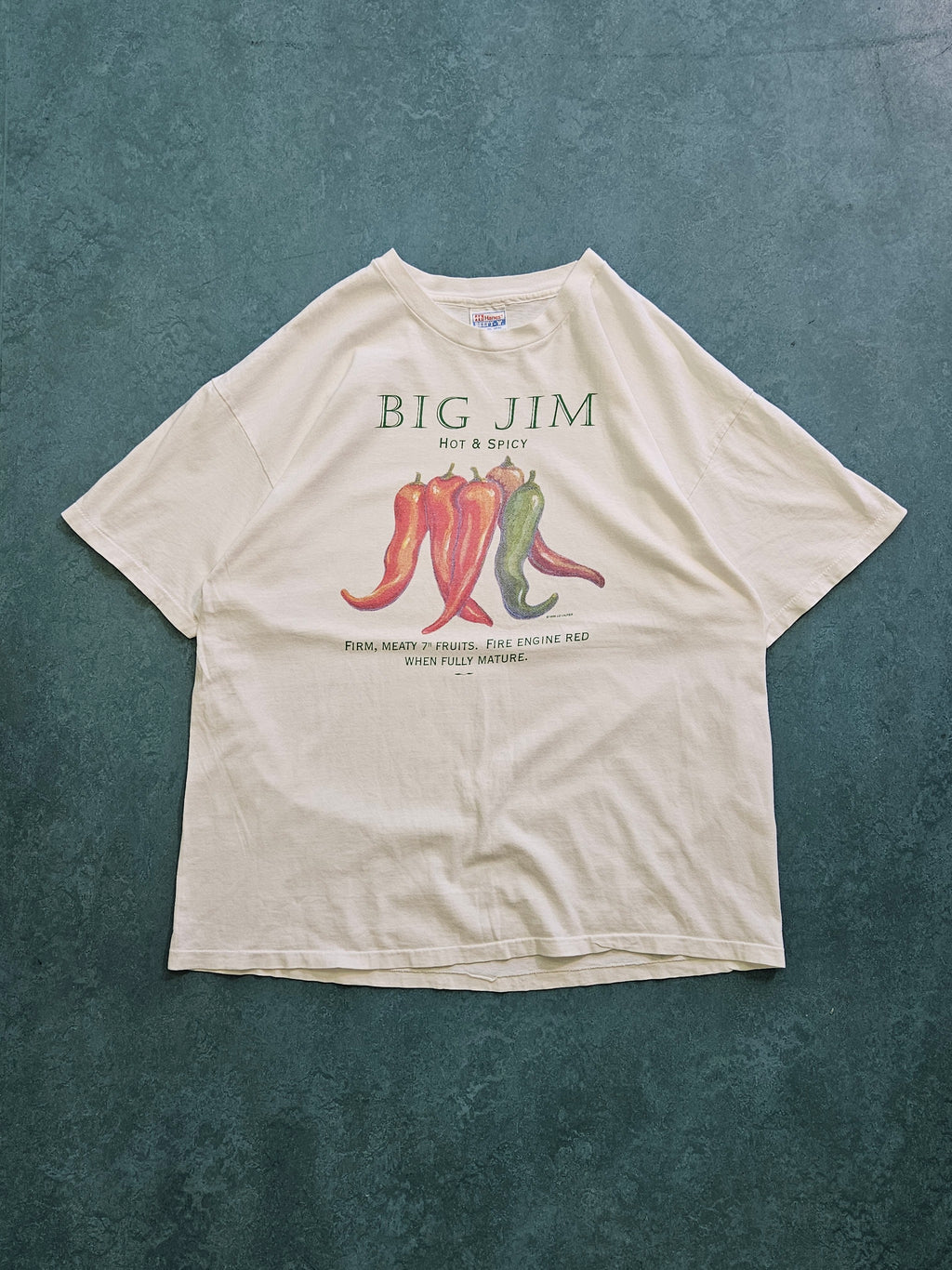 Vintage pepper graphic tee from the mid 1990s, with a Hanes tag sized XL. The Big Jim pepper is the largest Chile pepper in the world!&nbsp;