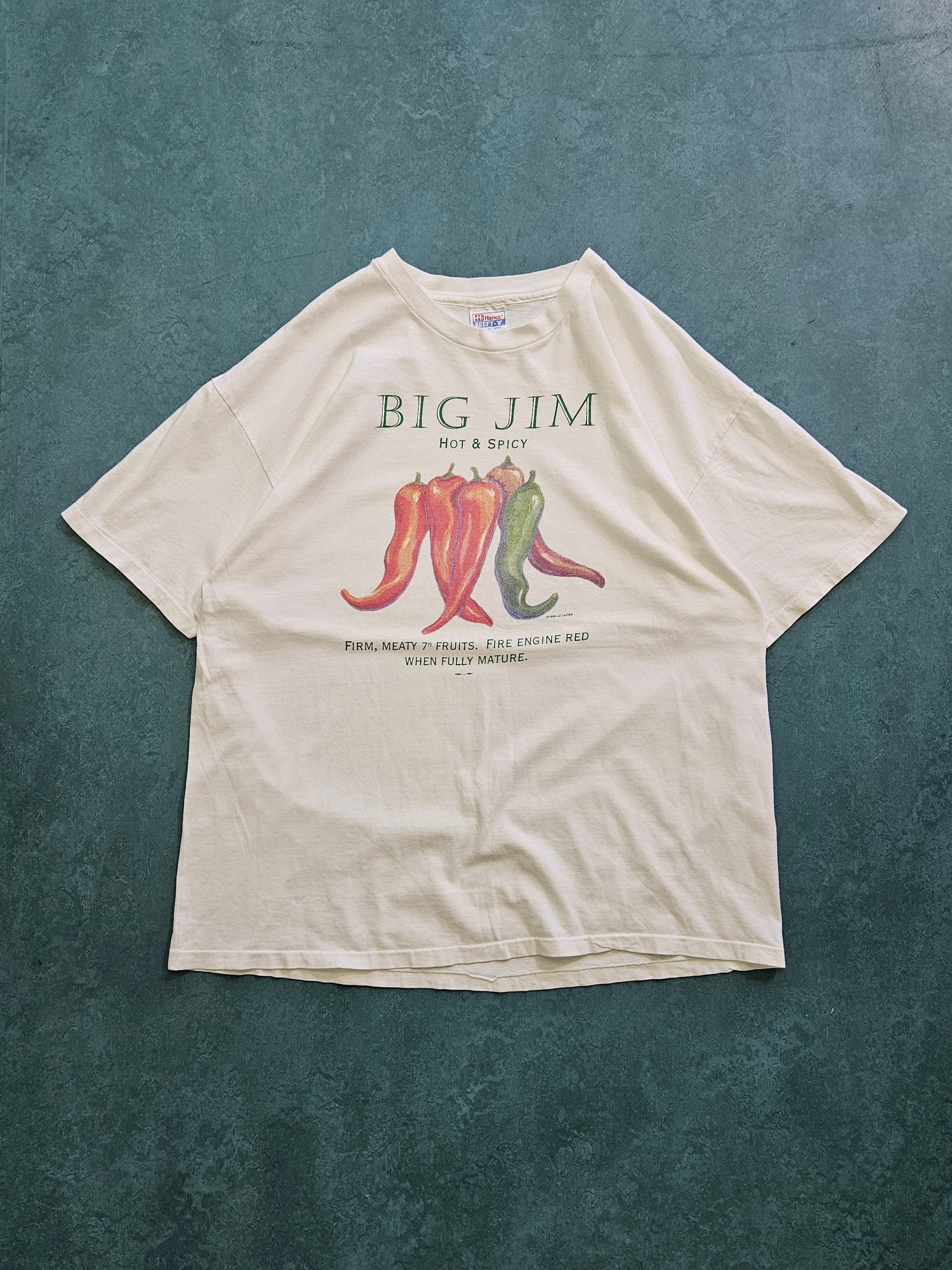 Vintage pepper graphic tee from the mid 1990s, with a Hanes tag sized XL. The Big Jim pepper is the largest Chile pepper in the world!&nbsp;