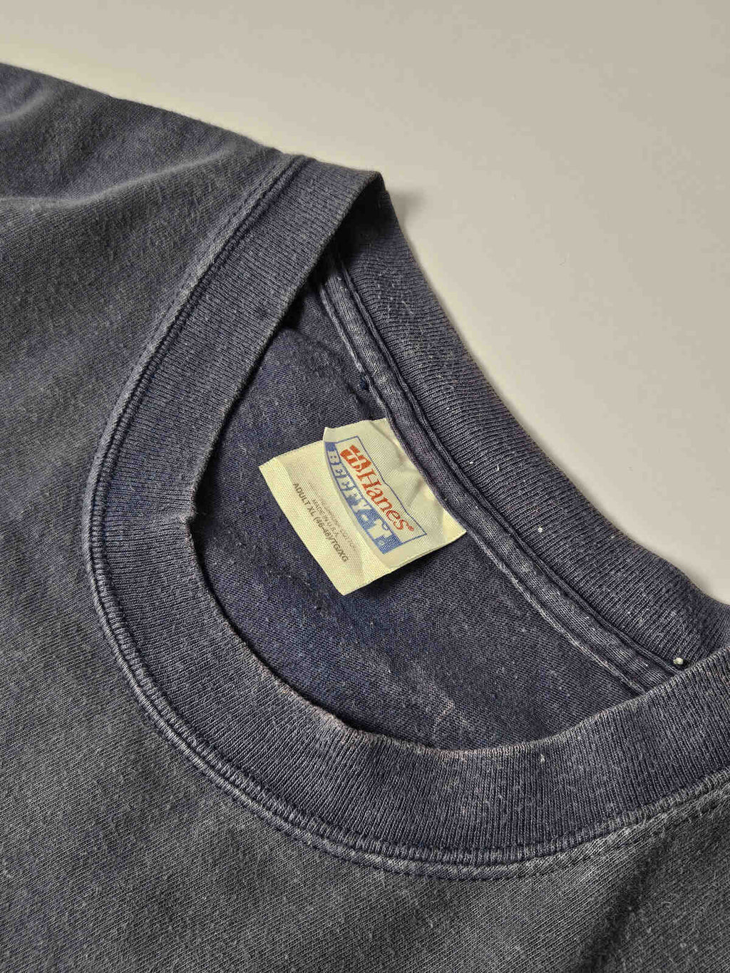 "Origineel Hanes Beefy-T label op Google T-shirt – klassieke jaren 90 / vroege 2000s productie, populair bij tech history en Silicon Valley memorabilia collectors"

