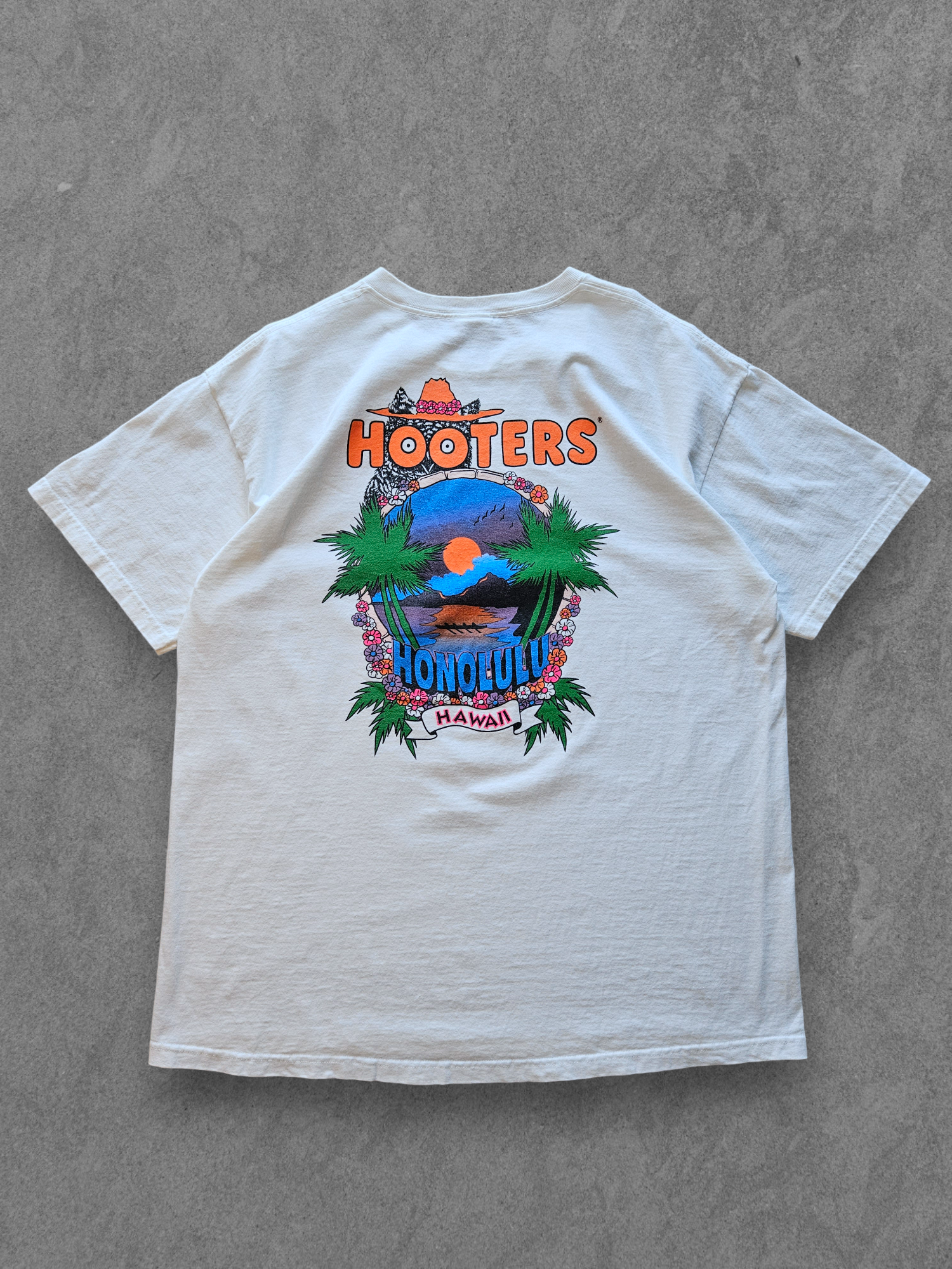 90s FRUIT OF THE LOOM ''HOOTERS HAWAII'' T-SHIRT [XL]