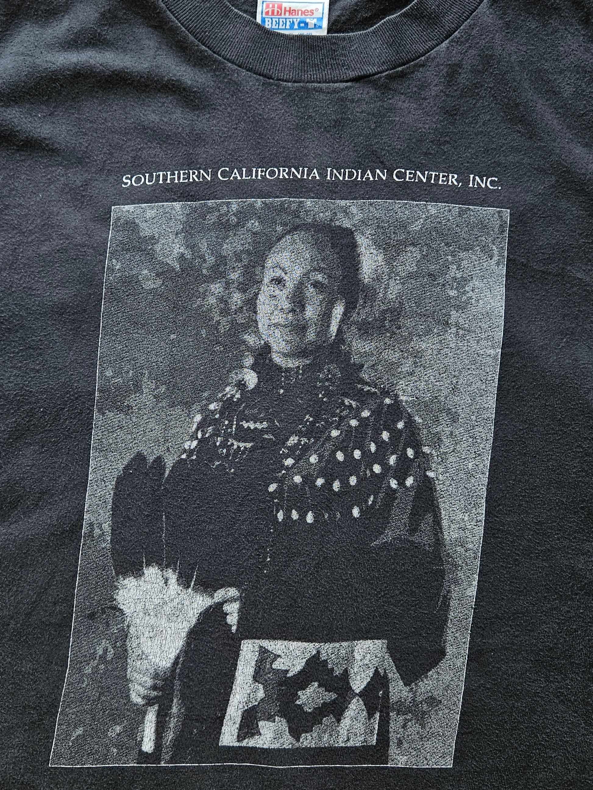 90s HANES ''SOUTHERN CALIFORNIA INDIAN CENTER'' T-SHIRT [XL]