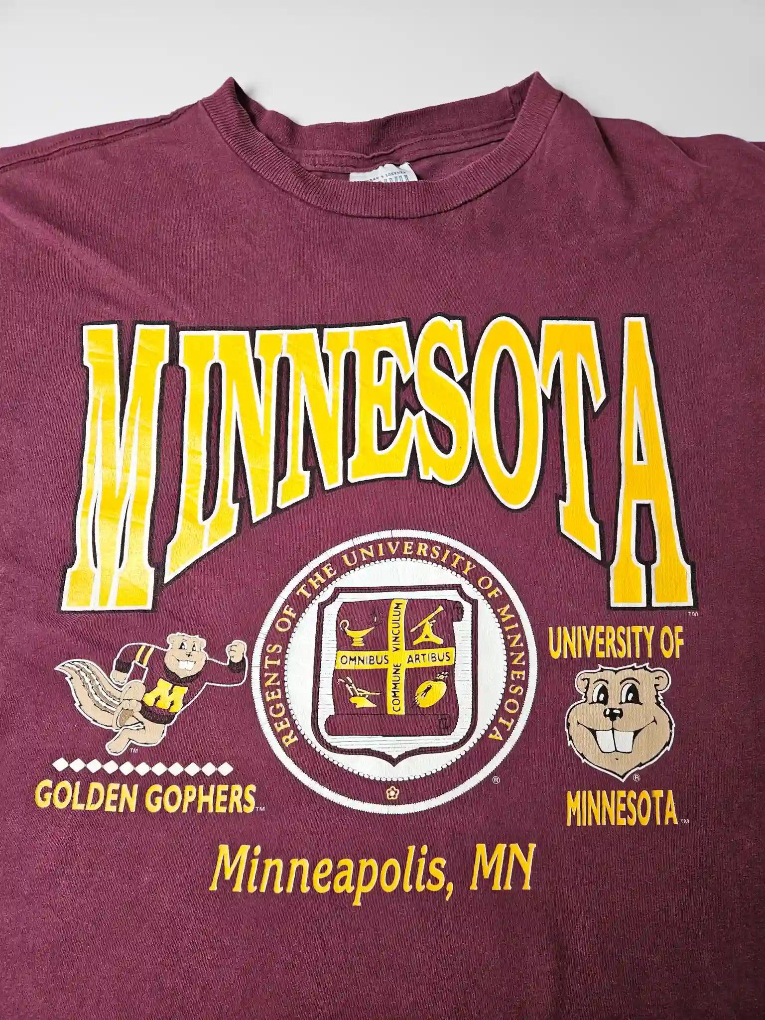 Bordeaux vintage T-shirt uit de jaren 90 met University of Minnesota print