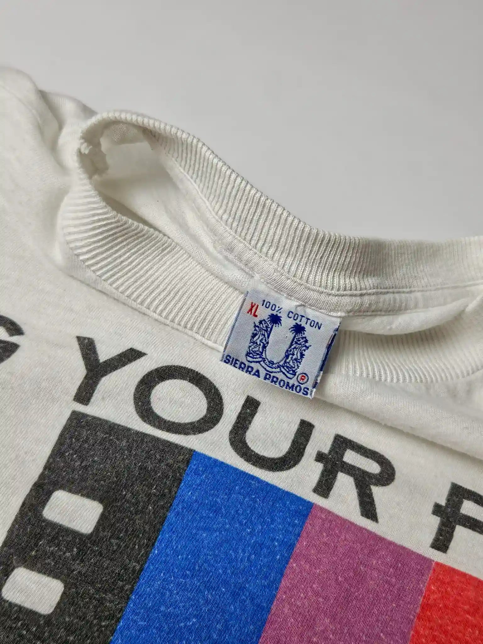 Tag: Sierra Promos neklabel, Made in S.A.R., maat XL


