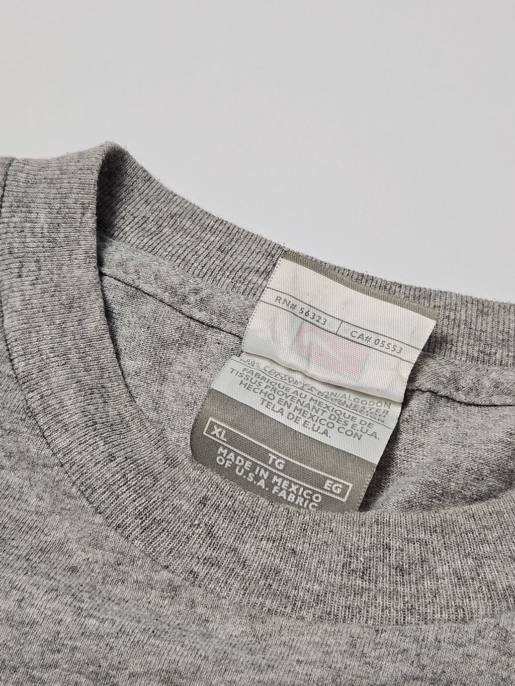 Necklabel van Nike Sportswear shirt, made in Mexico of USA fabric, maat XL
