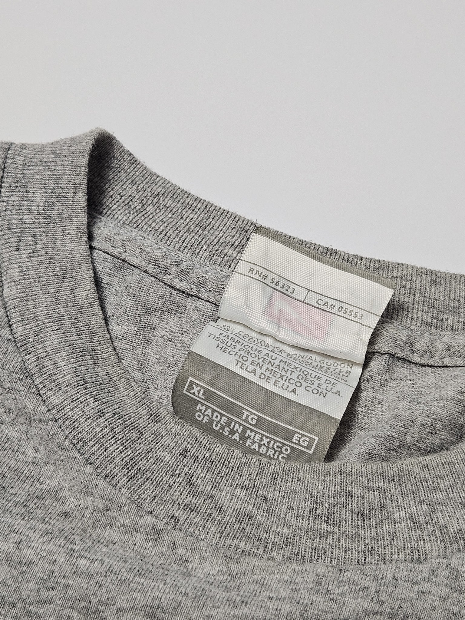Necklabel van Nike Sportswear shirt, made in Mexico of USA fabric, maat XL
