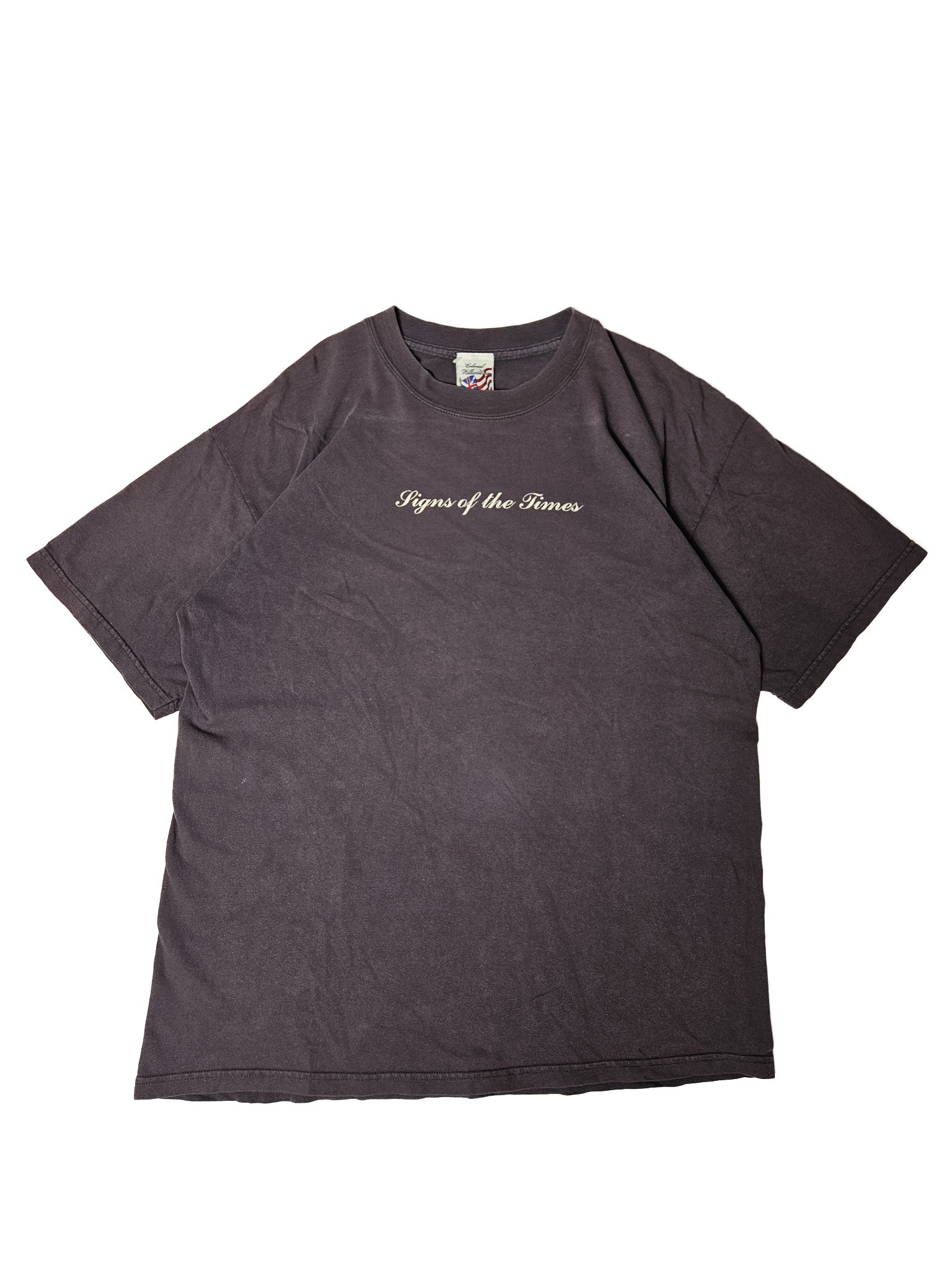 Front van vintage T-shirt met witte tekst "Signs of the Times" op donkerpaarse basis