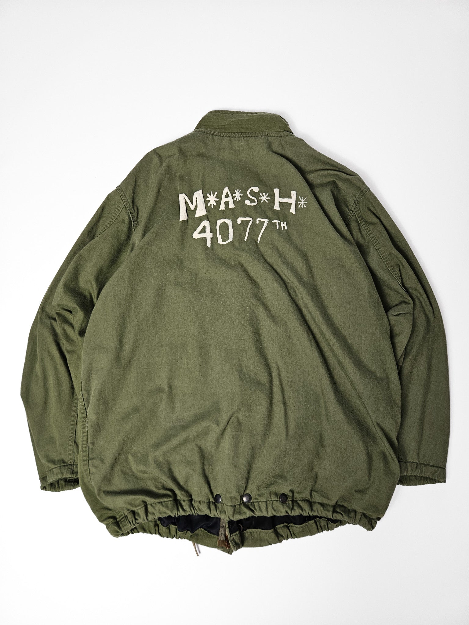 Achterzijde van de jaren 80 MASH jas met effen rugpand en militaire snit*

