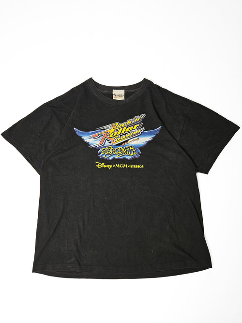 Zwart vintage Rock 'N' Roller Coaster T-shirt met Aerosmith en Disney-MGM Studios print op flat lay