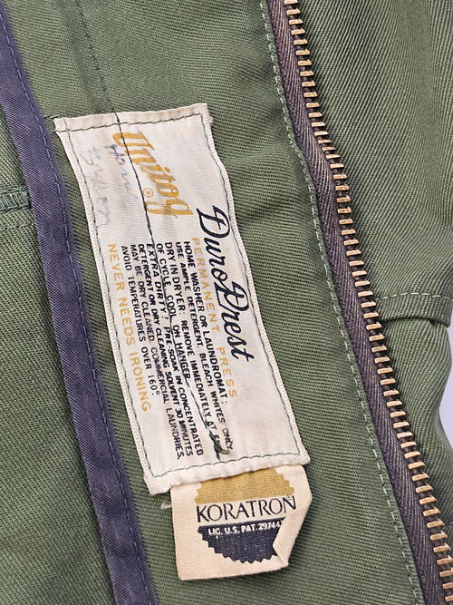 Unitog union-made label met labelmaat 44 Short op vintage werkjas uit de jaren '60-'70.