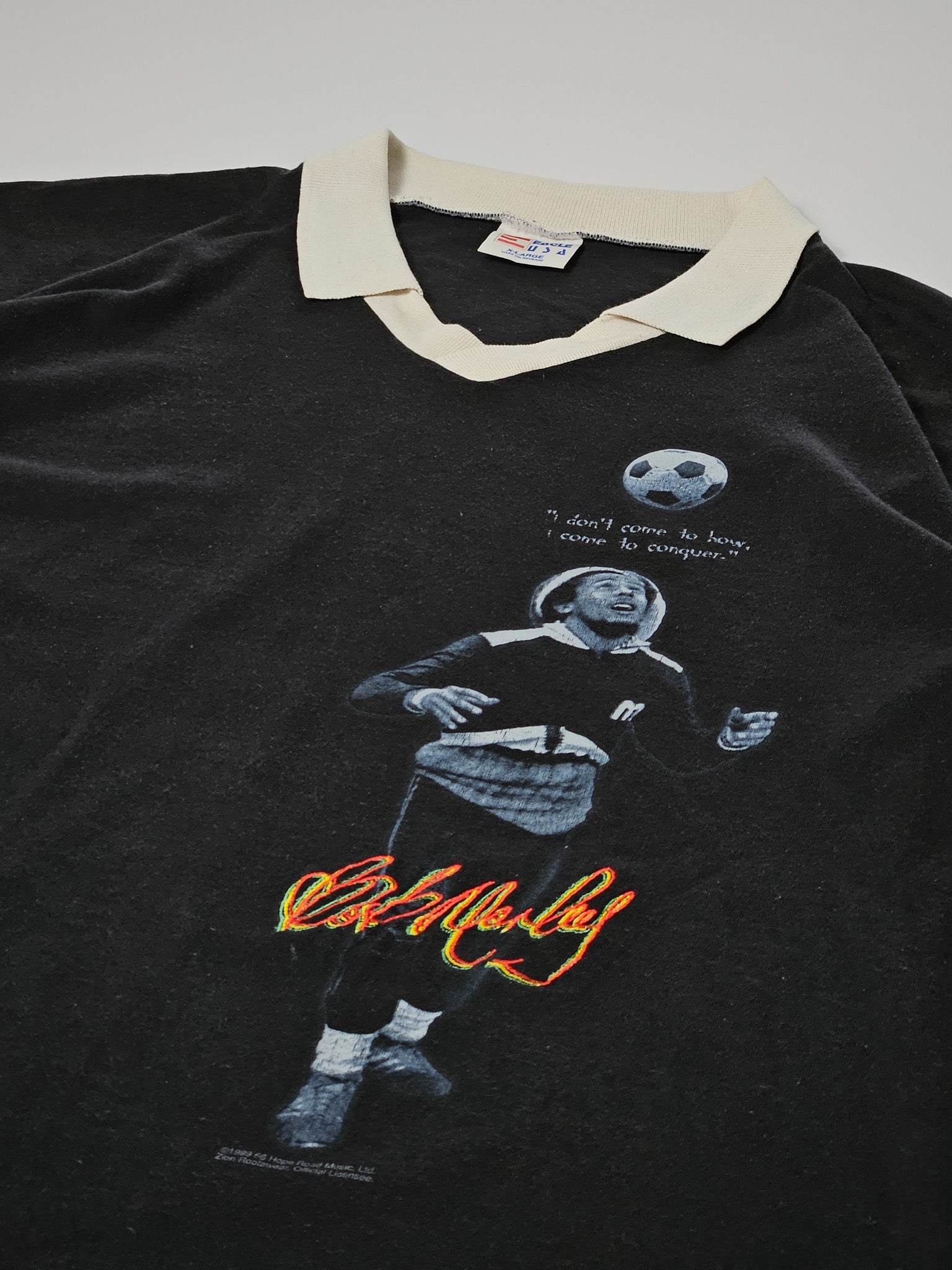 Zwart Bob Marley T-shirt uit 1999 met sportieve portretprint en de quote “I don’t come to bow”, maat XL
