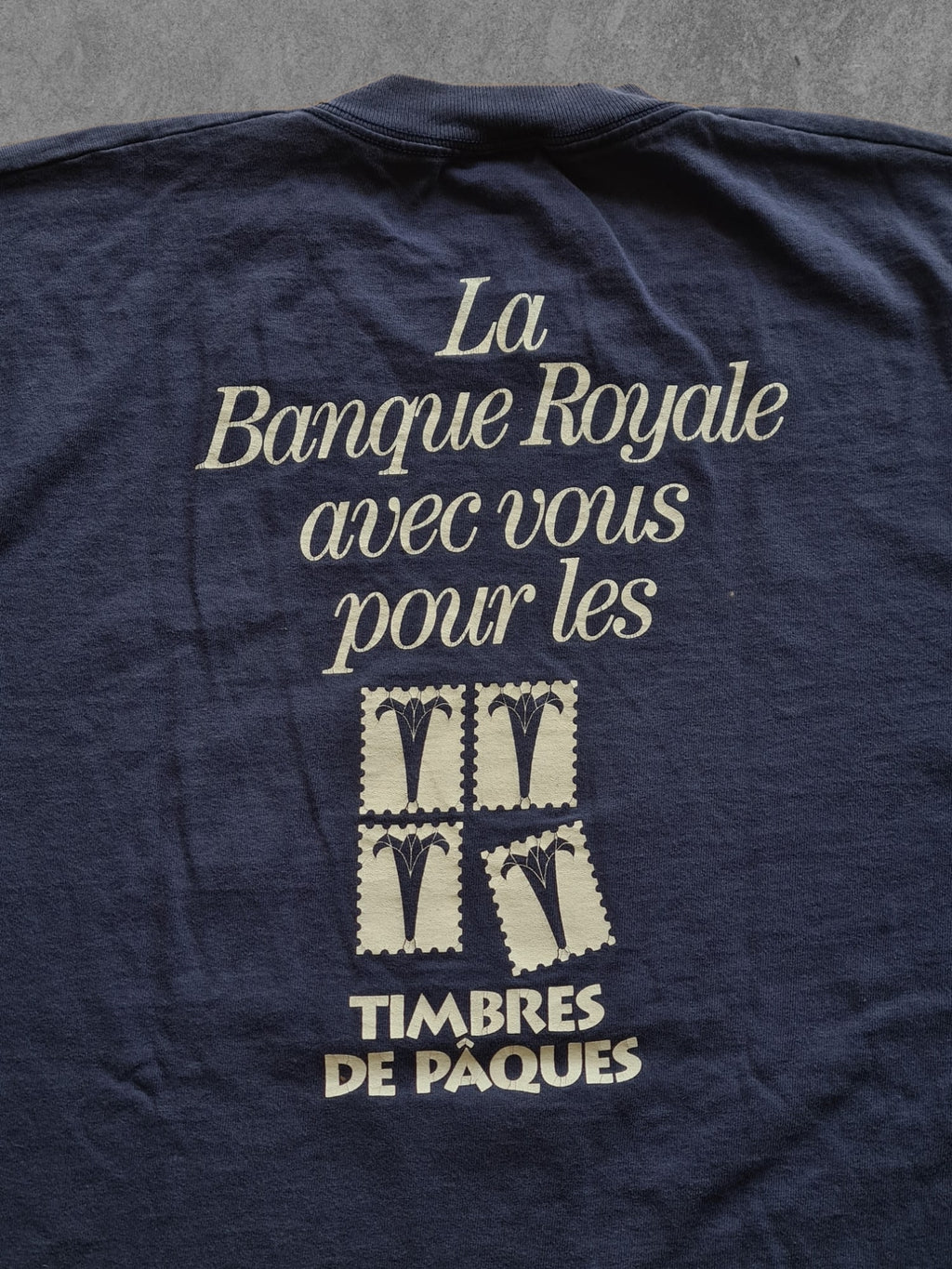 De vintage winkel met tweedehands kleding uit de thrift | 1989 FRUIT OF THE LOOM ''BANQUE ROYALE'' T-SHIRT [XL] T-SHIRT