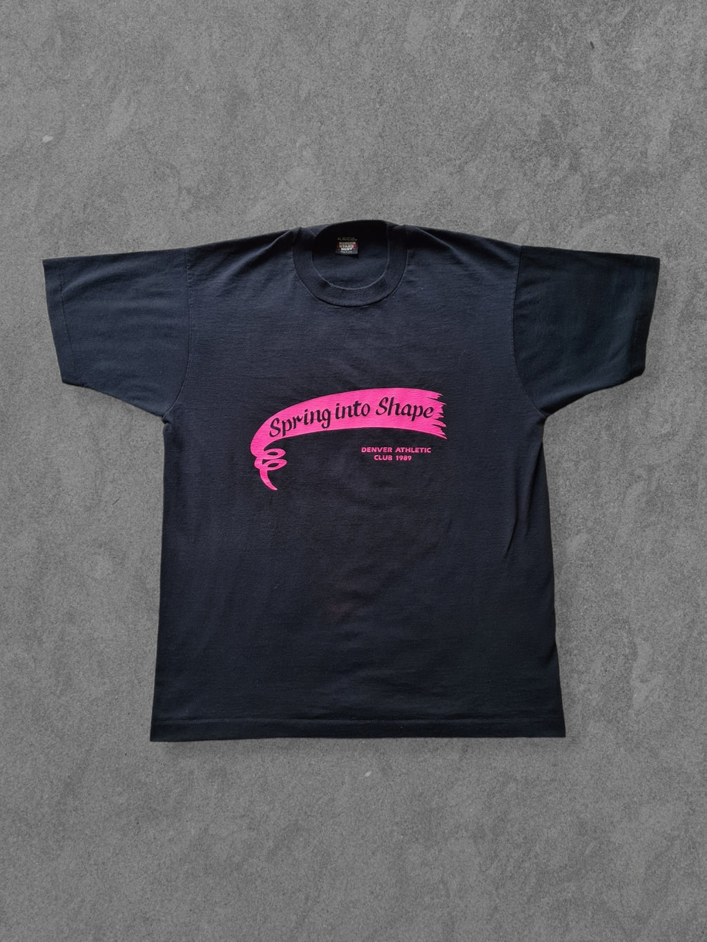 De vintage winkel met tweedehands kleding uit de thrift | 1989 SCREEN STARS ''DENVER ATHLETIC'' T-SHIRT [XL] T-SHIRT