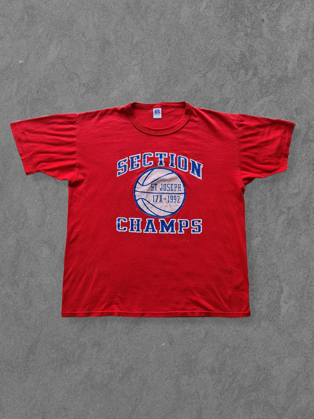 De vintage winkel met tweedehands kleding uit de thrift | 1992 RUSSELL ATHLETIC ''ST. JOSEPH'' T-SHIRT [XL] T-SHIRT