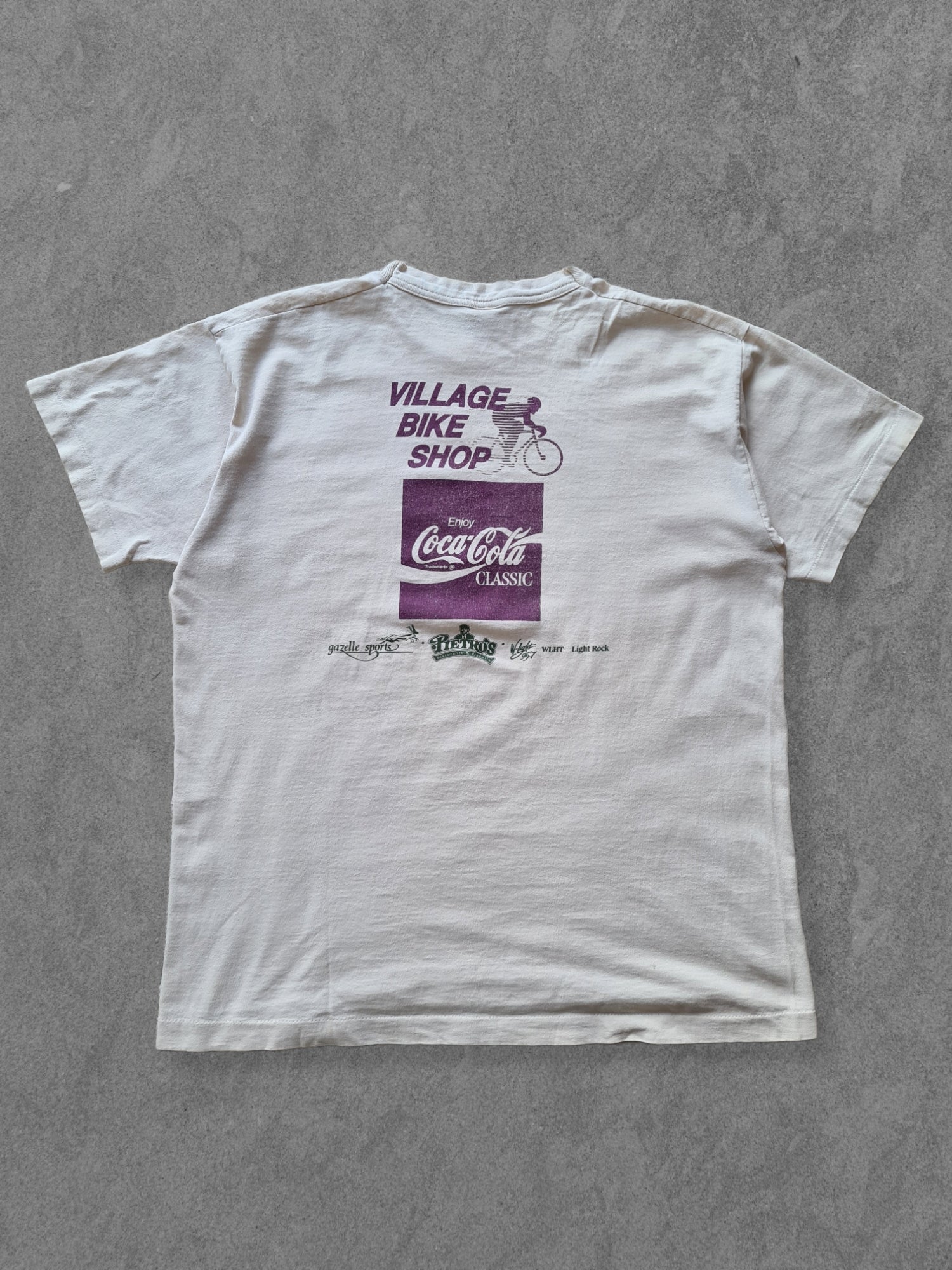 De vintage winkel met tweedehands kleding uit de thrift | 1995 FRUIT OF THE LOOM ''REEDS LAKE'' T-SHIRT [XL] T-SHIRT