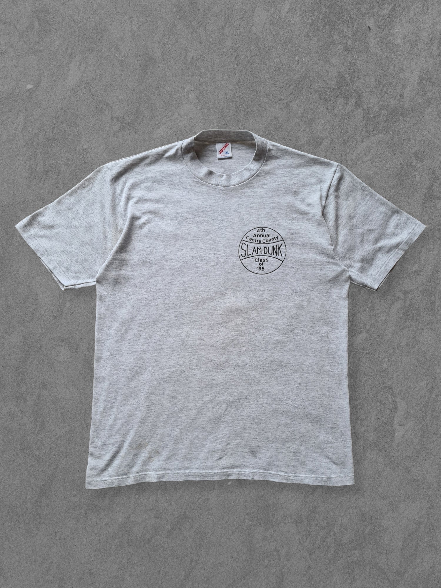 De vintage winkel met tweedehands kleding uit de thrift | 1995 JERZEES ''SLAM DUNK'' T-SHIRT [XL] T-SHIRT