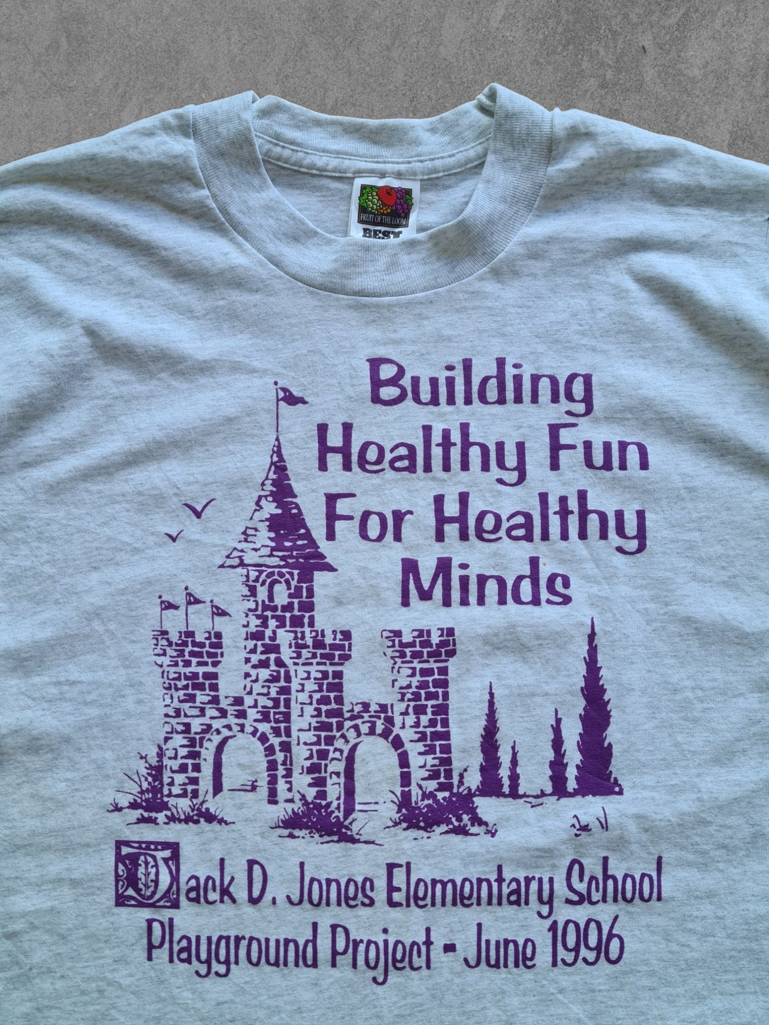 De vintage winkel met tweedehands kleding uit de thrift | 1996 BEST FRUIT OF THE LOOM ''MINDS'' T-SHIRT [XL] T-SHIRT
