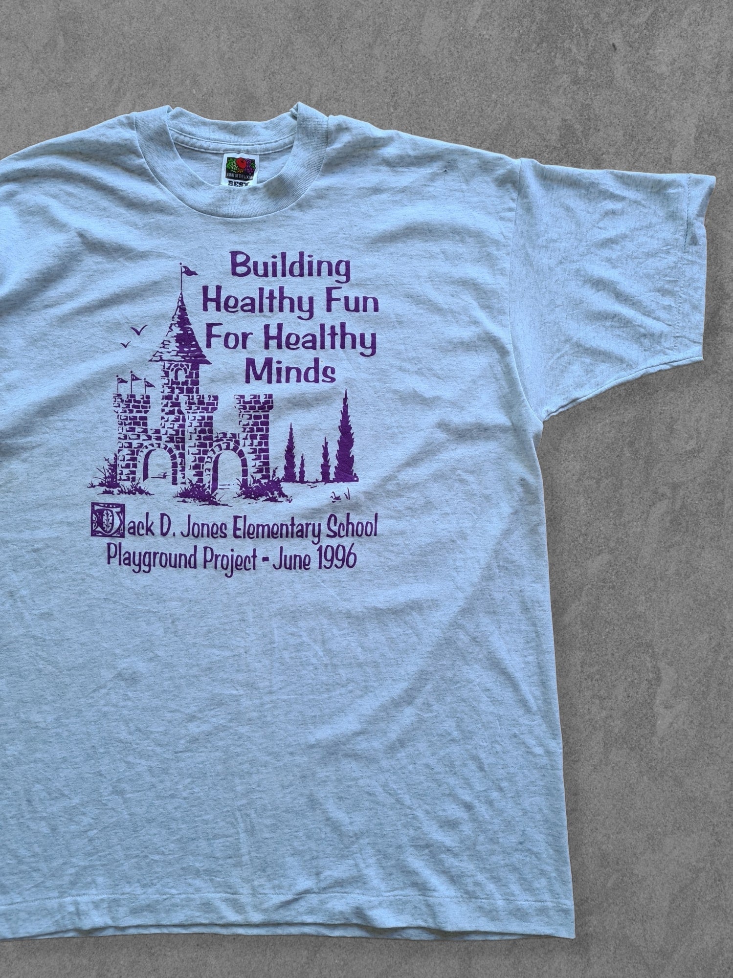 De vintage winkel met tweedehands kleding uit de thrift | 1996 BEST FRUIT OF THE LOOM ''MINDS'' T-SHIRT [XL] T-SHIRT
