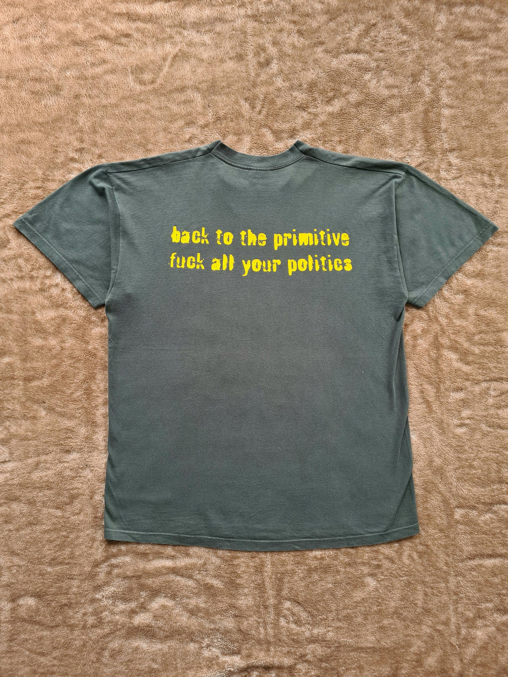 De vintage winkel met tweedehands kleding uit de thrift | 2000 SCREEN STARS ''SOULFLY'' T-SHIRT [XL] T-SHIRT