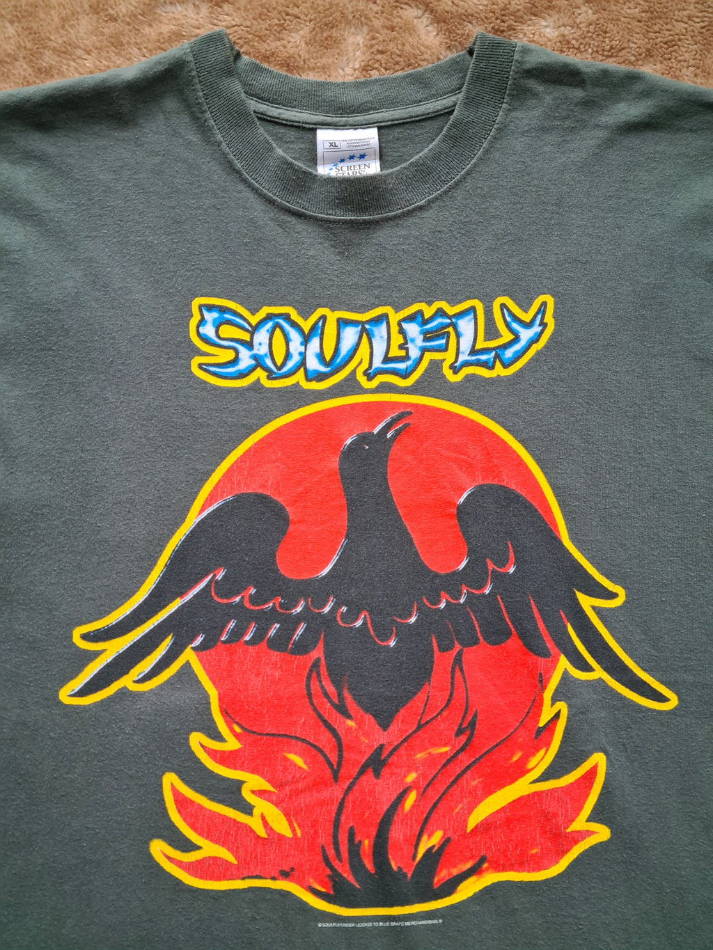 De vintage winkel met tweedehands kleding uit de thrift | 2000 SCREEN STARS ''SOULFLY'' T-SHIRT [XL] T-SHIRT