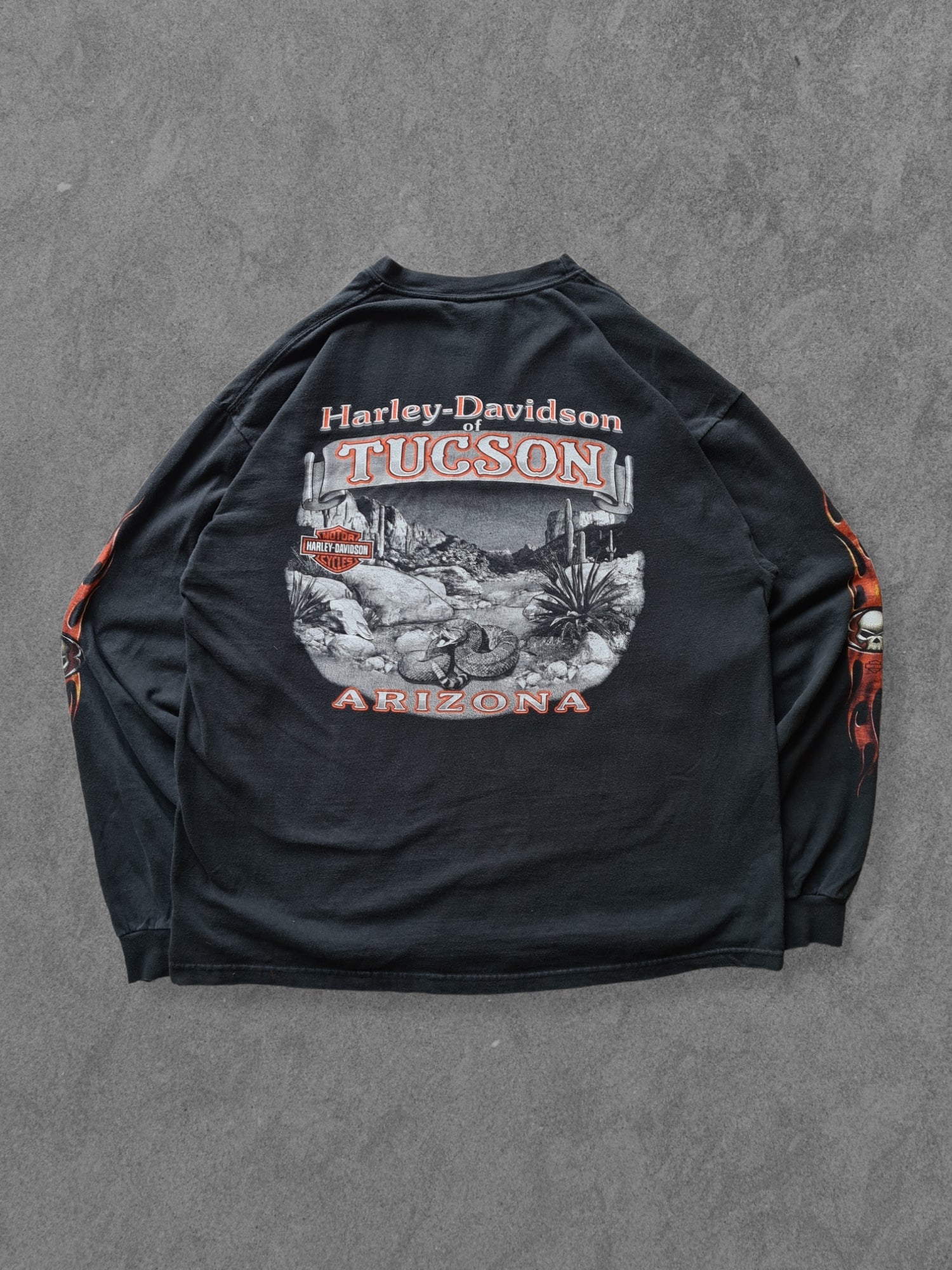 De vintage winkel met tweedehands kleding uit de thrift | 00s HARLEY DAVIDSON ''ARIZONA'' LONGSLEEVE [XL] T-SHIRT
