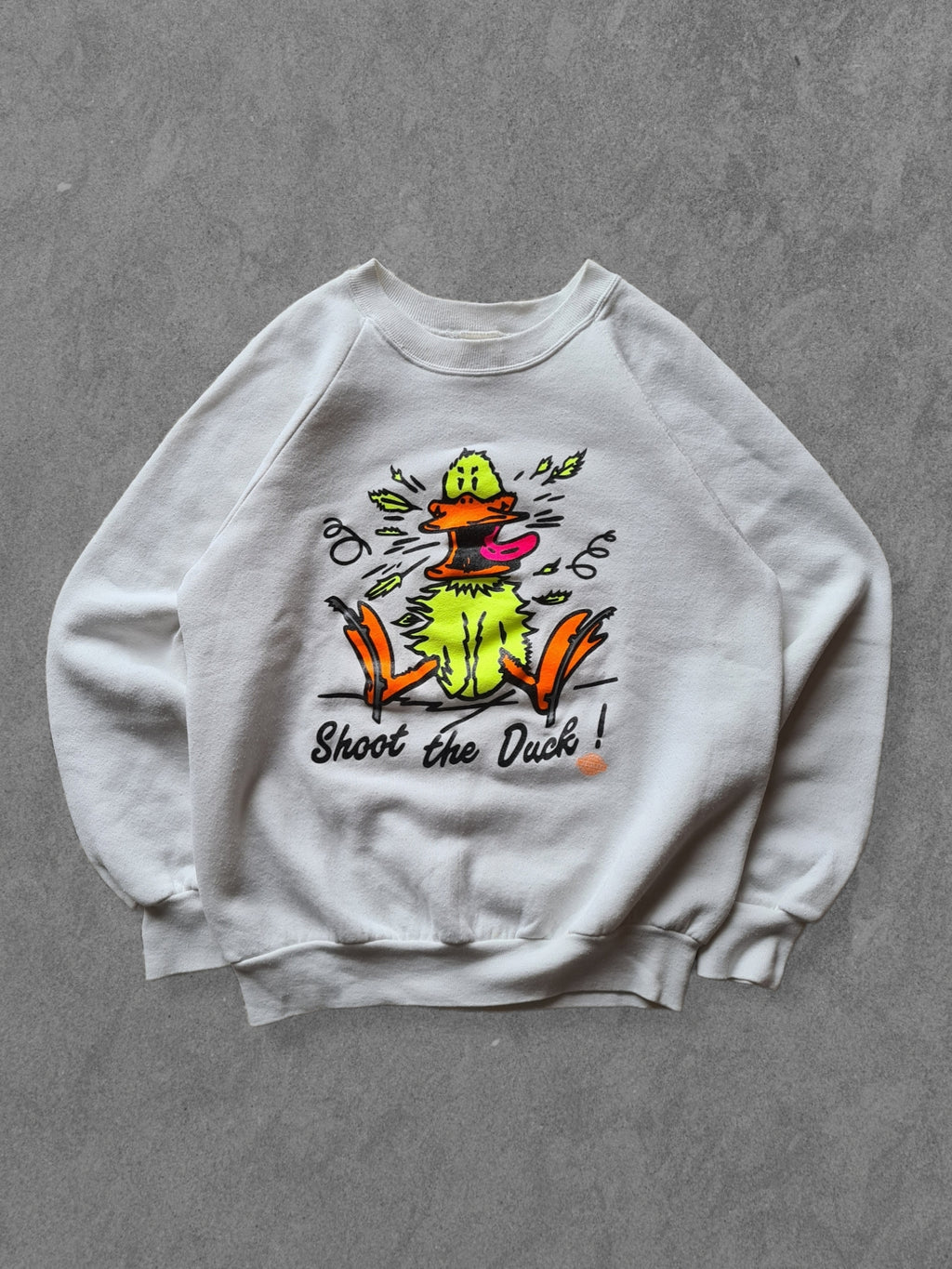 De vintage winkel met tweedehands kleding uit de thrift | 80s FRUIT OF THE LOOM ''DUCK'' SWEATSHIRT [M] SWEATSHIRT