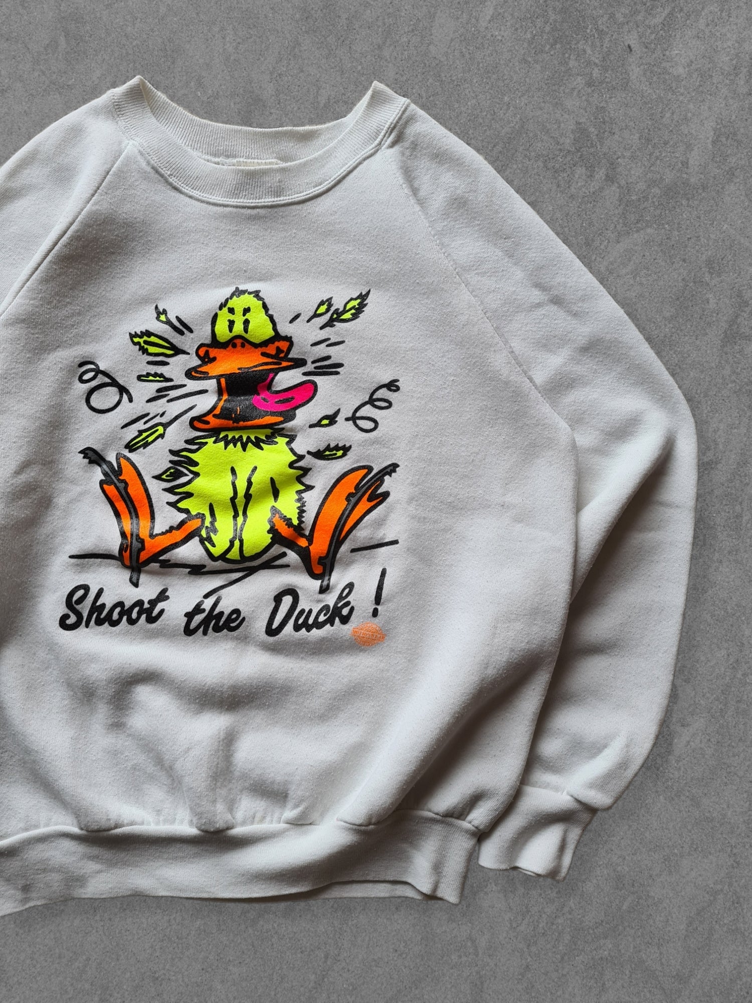 De vintage winkel met tweedehands kleding uit de thrift | 80s FRUIT OF THE LOOM ''DUCK'' SWEATSHIRT [M] SWEATSHIRT