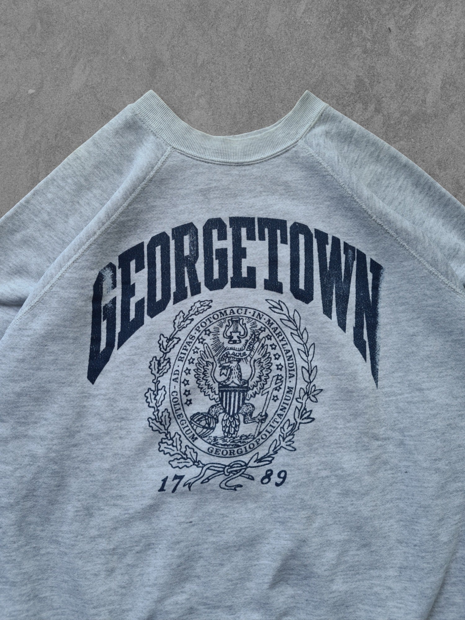 De vintage winkel met tweedehands kleding uit de thrift | 80s TULTEX ''GEORGETOWN UNIVERSITY'' SWEATSHIRT [XL] SWEATSHIRT
