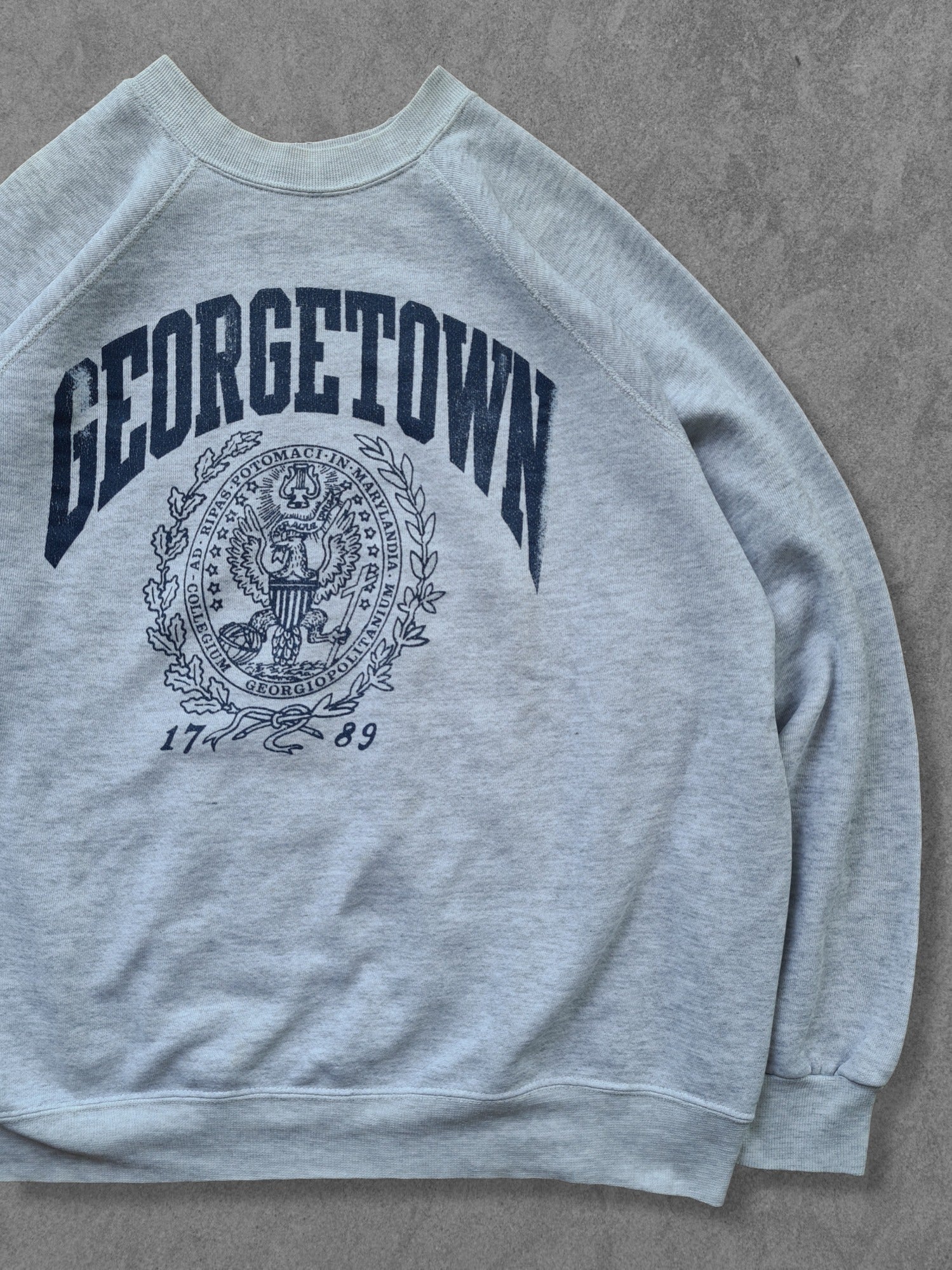 De vintage winkel met tweedehands kleding uit de thrift | 80s TULTEX ''GEORGETOWN UNIVERSITY'' SWEATSHIRT [XL] SWEATSHIRT