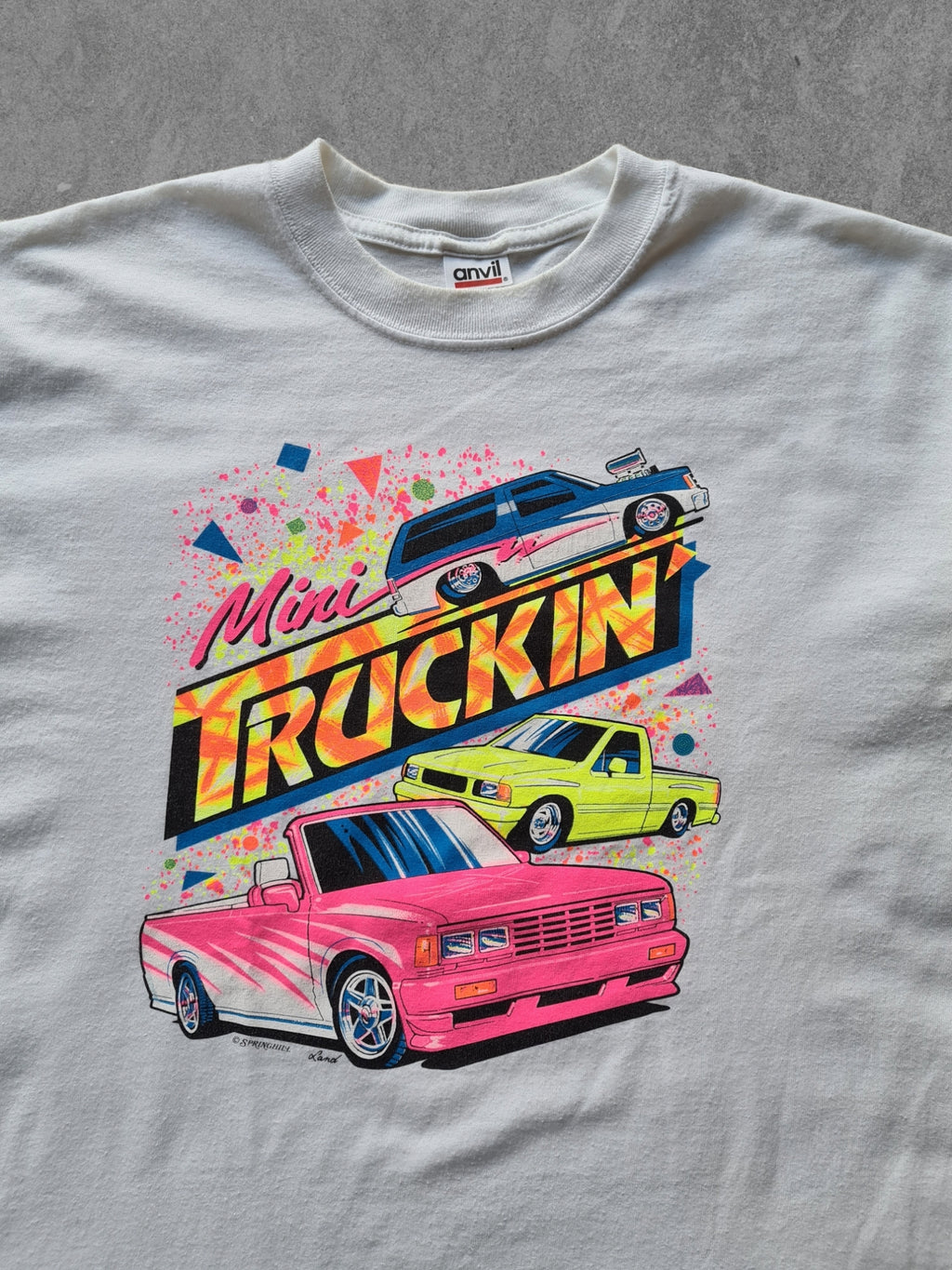 De vintage winkel met tweedehands kleding uit de thrift | 90s ANVIL ''MINI TRUCKIN'' T-SHIRT [L] T-SHIRT