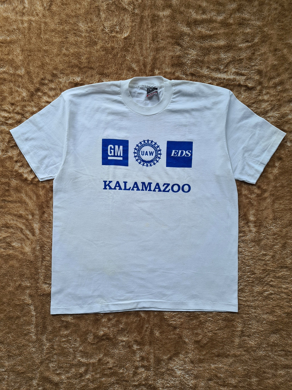De vintage winkel met tweedehands kleding uit de thrift | 90s BEST FRUIT OF THE LOOM ''KALAMAZOO'' T-SHIRT [XL] T-SHIRT