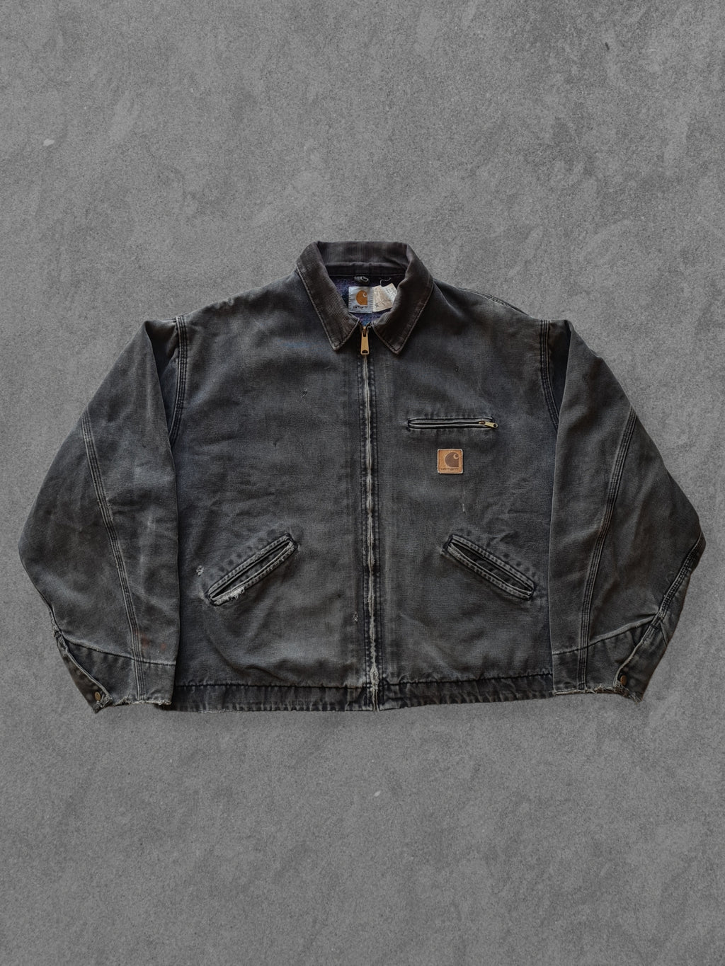 De vintage winkel met tweedehands kleding uit de thrift | 90s CARHARTT FADED DETROIT JACKET [XXL] OUTERWEAR