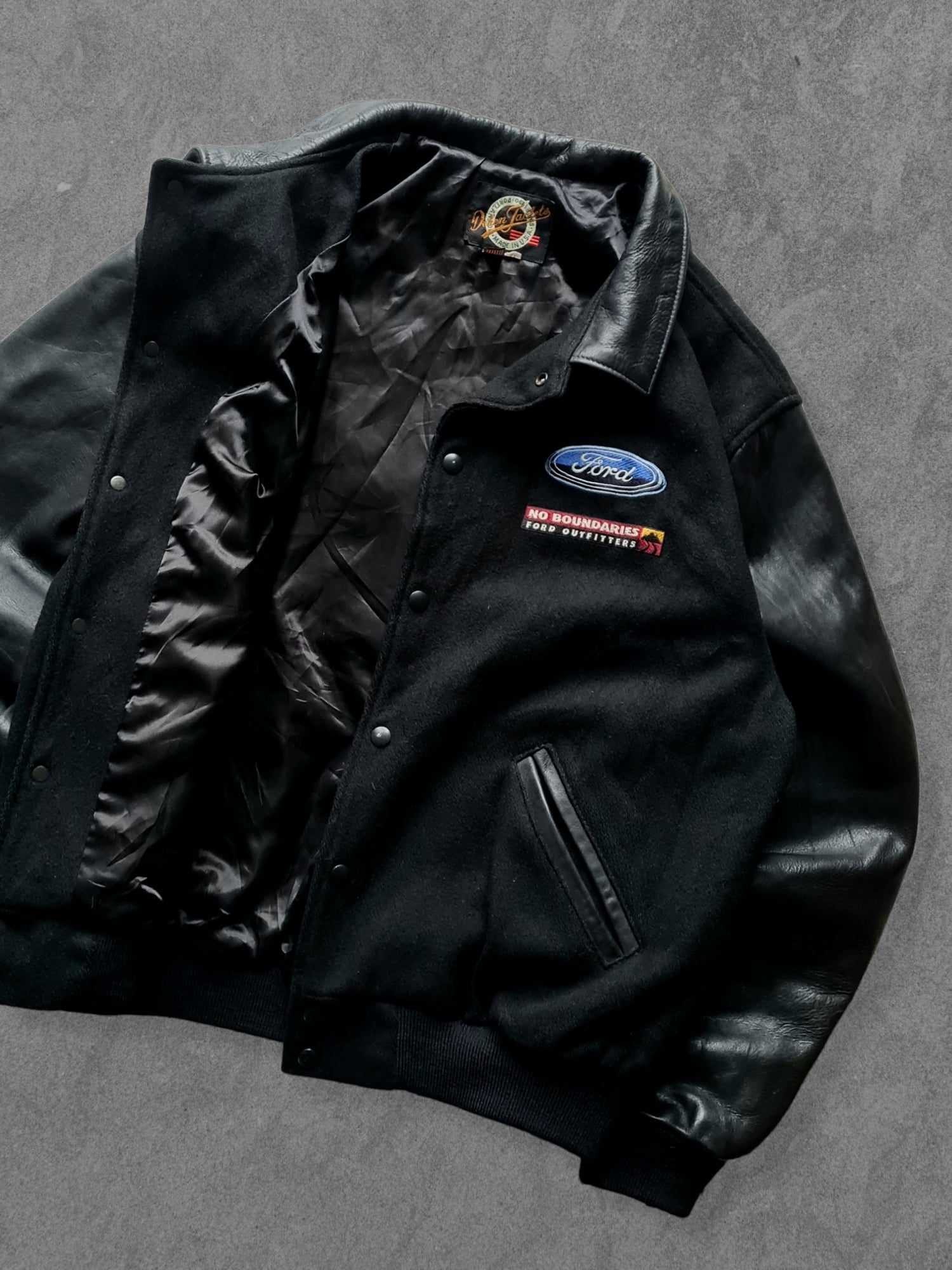 De vintage winkel met tweedehands kleding uit de thrift | 90s DEHEN "FORD X" VARSITY JACKET [XL] OUTERWEAR