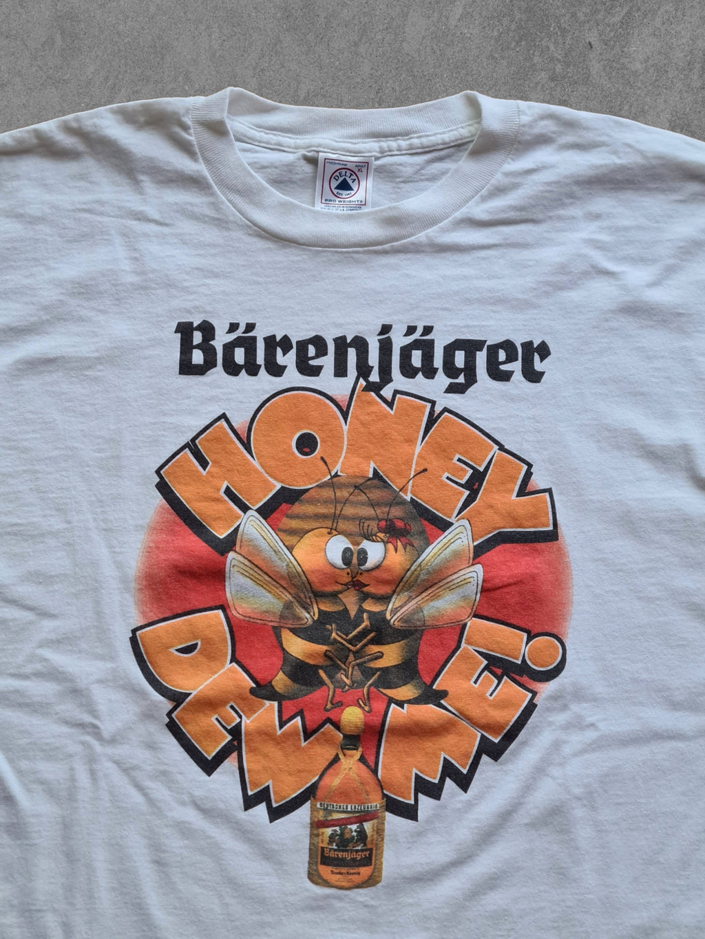 De vintage winkel met tweedehands kleding uit de thrift | 90s DELTA ''HONEY DEW ME!'' T-SHIRT [XL] T-SHIRT