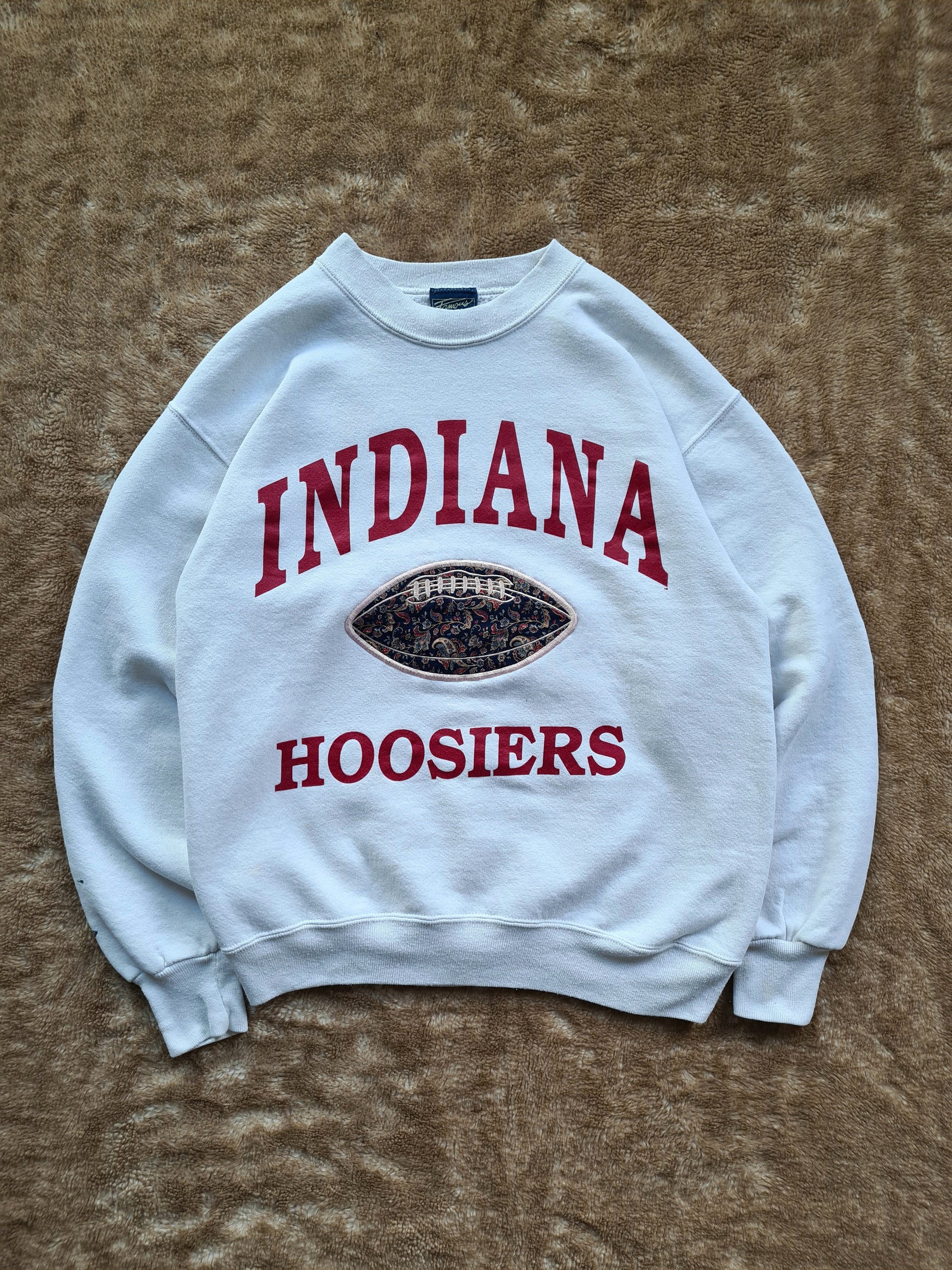 De vintage winkel met tweedehands kleding uit de thrift | 90s FAMOUS SPORTSWEAR ''INDIANA HOOSIERS'' [M] SWEATSHIRT