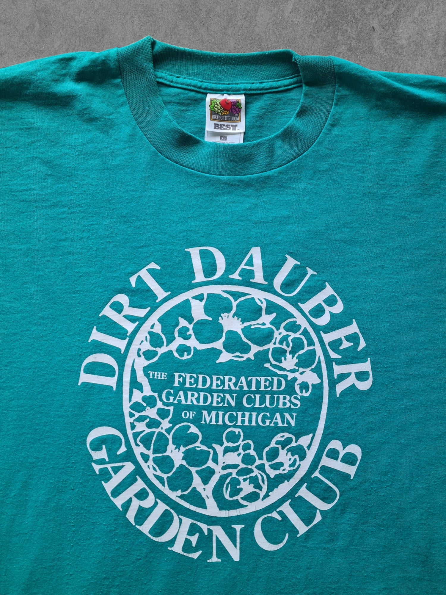 De vintage winkel met tweedehands kleding uit de thrift | 90s FRUIT OF THE LOOM ''DIRT DAUBER'' T-SHIRT [XL] T-SHIRT