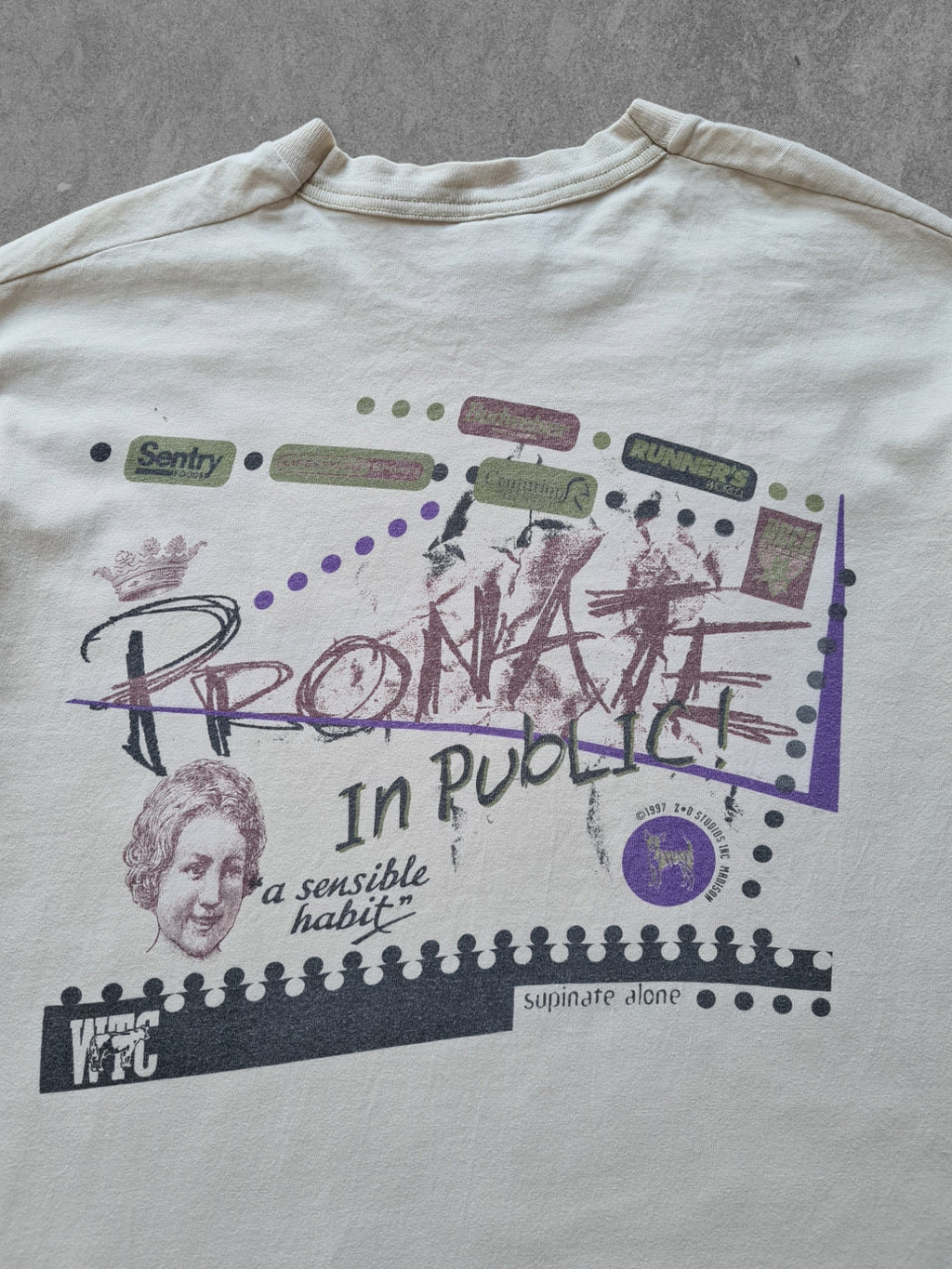 De vintage winkel met tweedehands kleding uit de thrift | 90s FRUIT OF THE LOOM ''LAKE MONONA'' T-SHIRT [XL] T-SHIRT