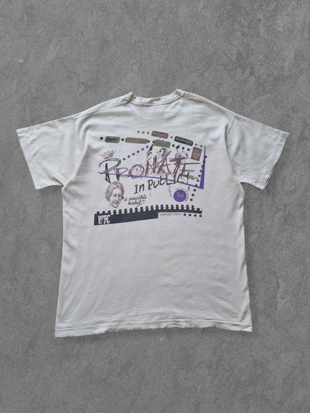 De vintage winkel met tweedehands kleding uit de thrift | 90s FRUIT OF THE LOOM ''LAKE MONONA'' T-SHIRT [XL] T-SHIRT