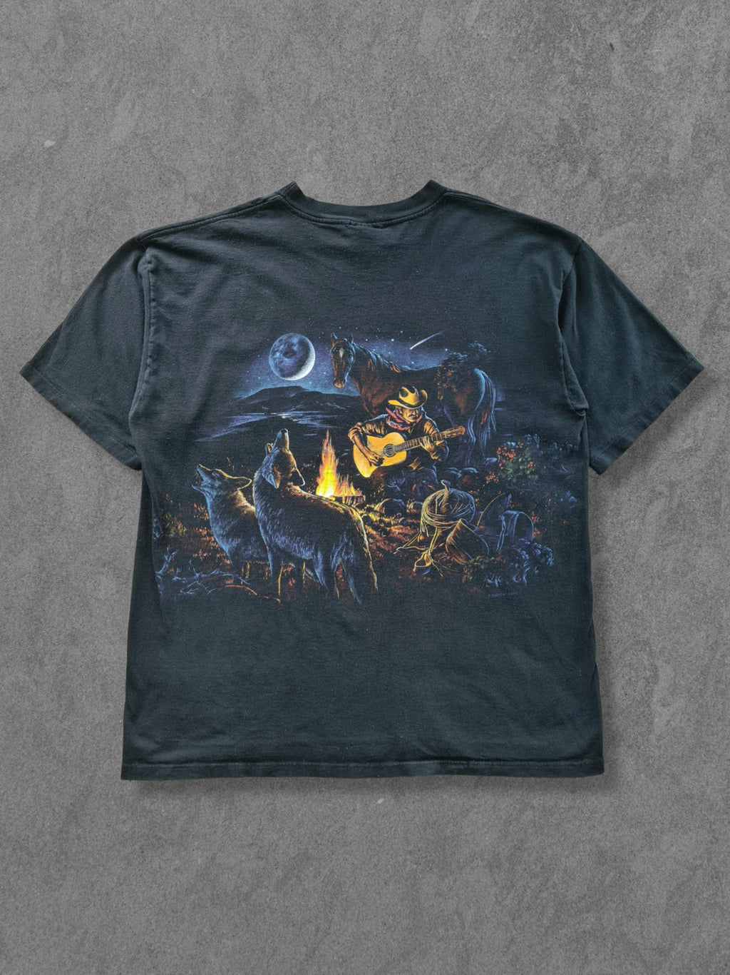 De vintage winkel met tweedehands kleding uit de thrift | 90s HABITAT ''WESTERN NIGHT'' T-SHIRT [XXL] T-SHIRT