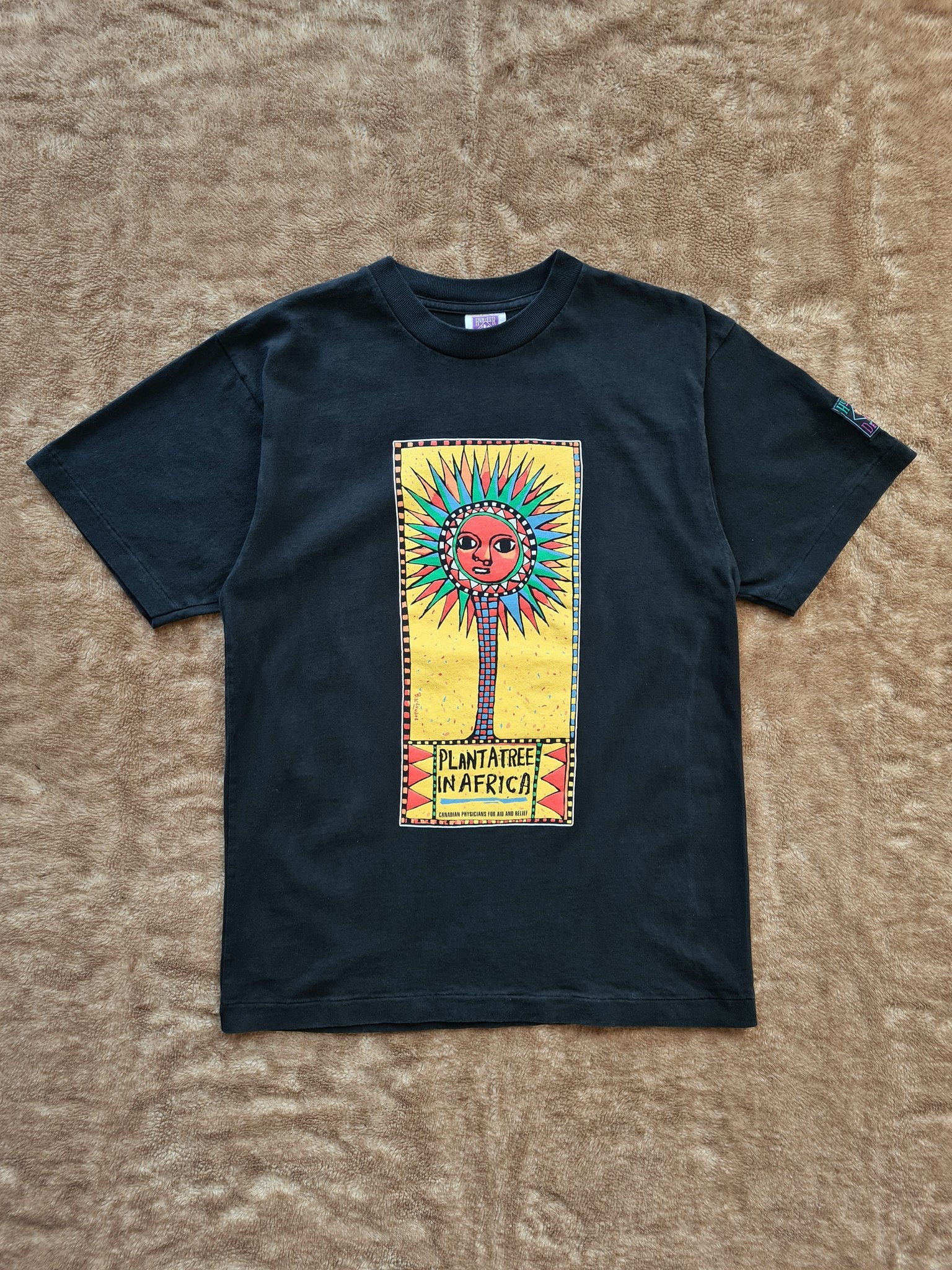 De vintage winkel met tweedehands kleding uit de thrift | 90s HUMEUR DESIGN ''PLANT A TREE'' T-SHIRT [M] T-SHIRT