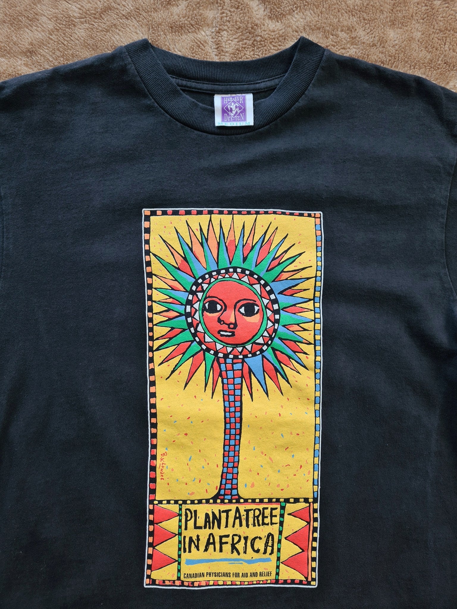 De vintage winkel met tweedehands kleding uit de thrift | 90s HUMEUR DESIGN ''PLANT A TREE'' T-SHIRT [M] T-SHIRT