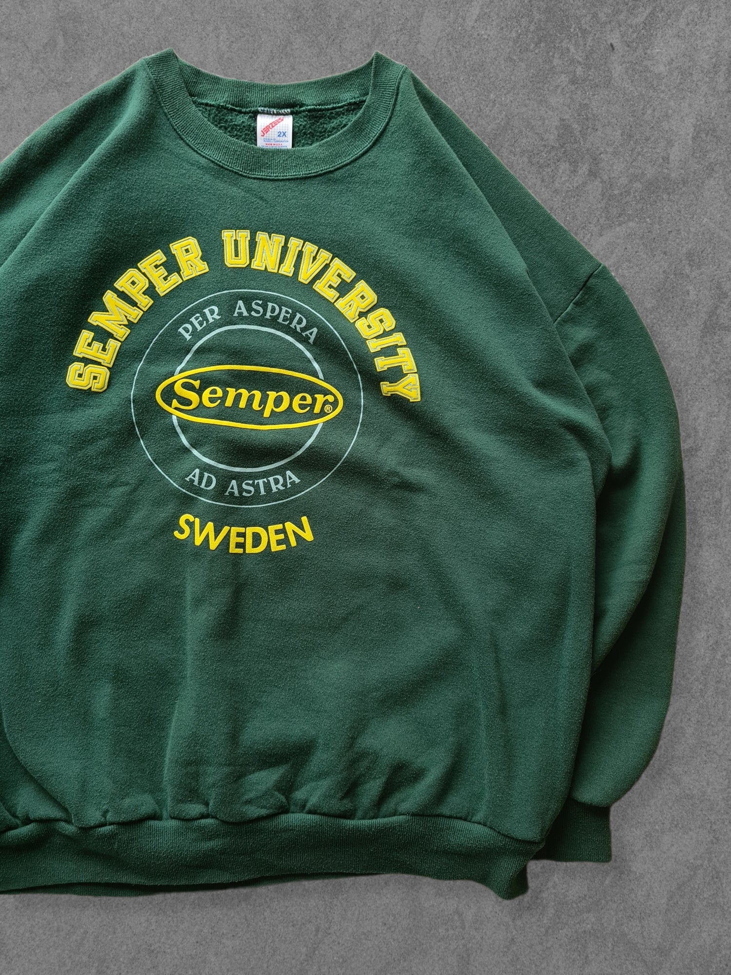 De vintage winkel met tweedehands kleding uit de thrift | 90s JERZEES ''SEMPER'' SWEATSHIRT [XXL] SWEATSHIRT