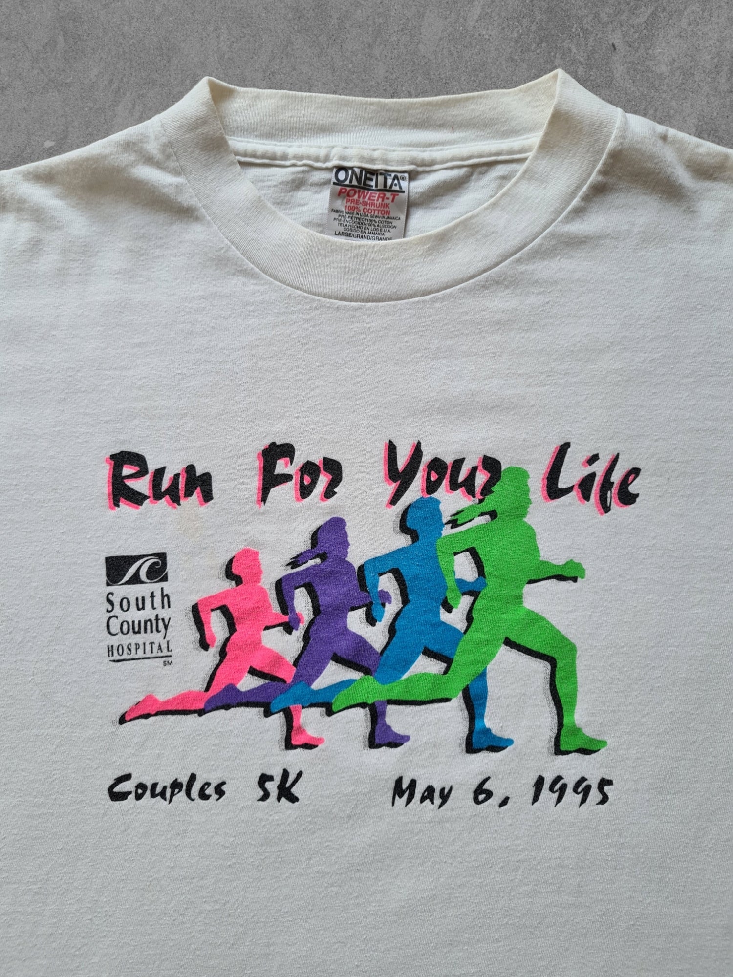 De vintage winkel met tweedehands kleding uit de thrift | 90s ONEITA ''RUN FOR YOUR LIFE'' T-SHIRT [L] T-SHIRT