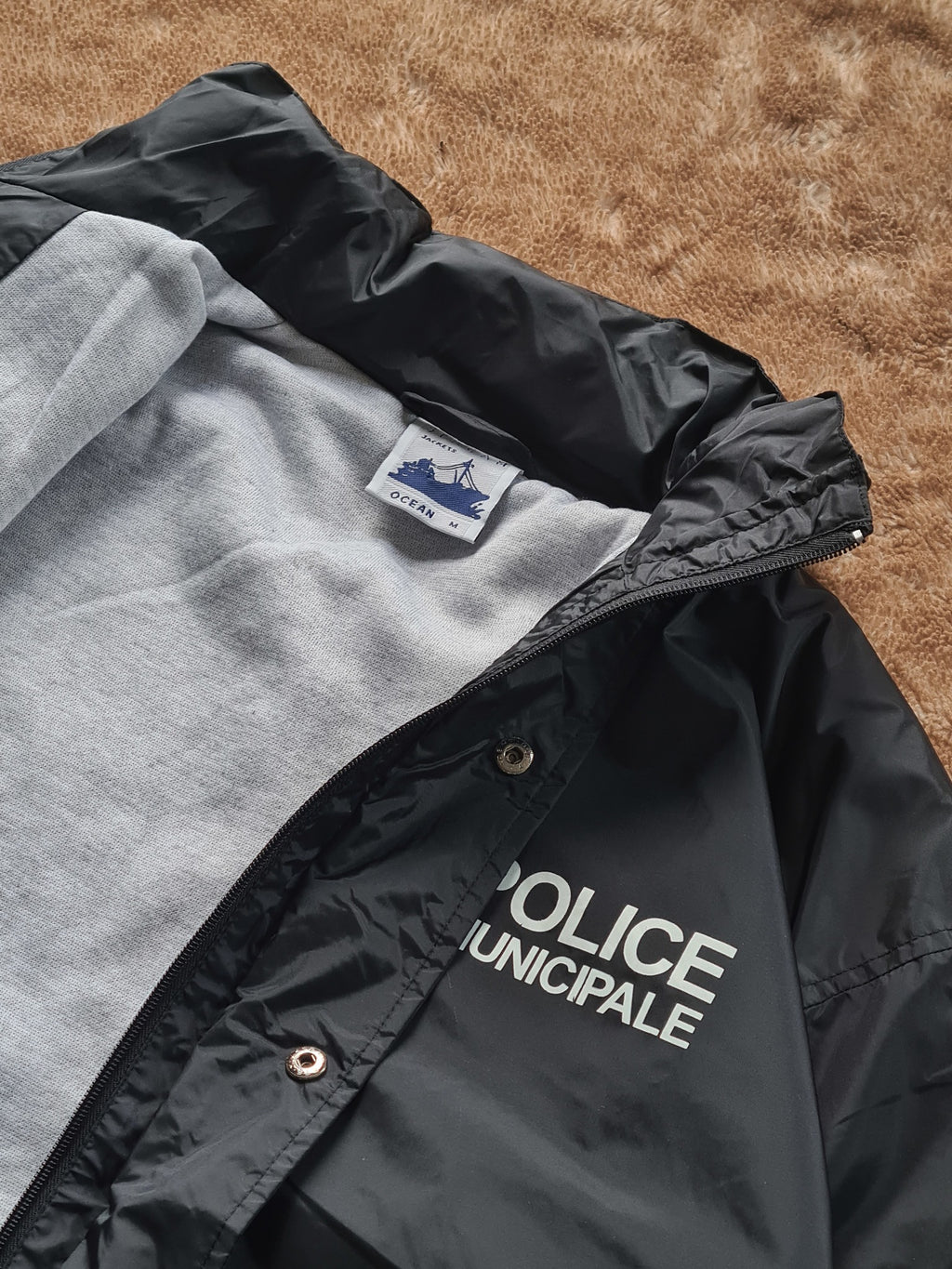 De vintage winkel met tweedehands kleding uit de thrift | 90s POLICE MUNICIPALE FRANCE JACKET [M] OUTERWEAR