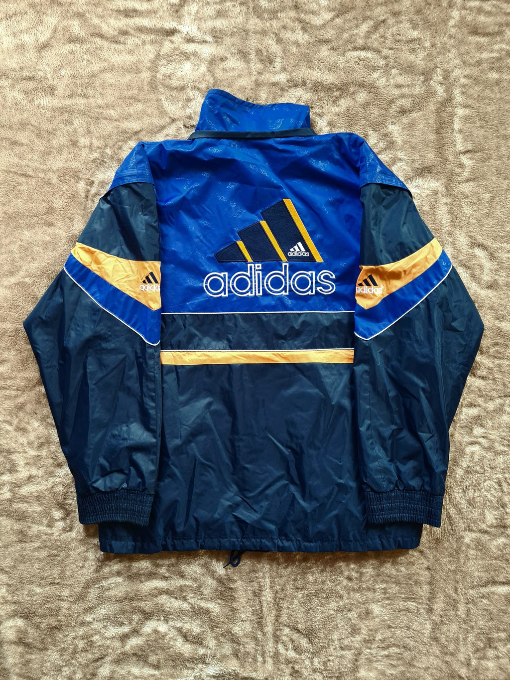 De vintage winkel met tweedehands kleding uit de thrift | 90s RETRO ADIDAS REVIRSABLE JACKET [XL] OUTERWEAR