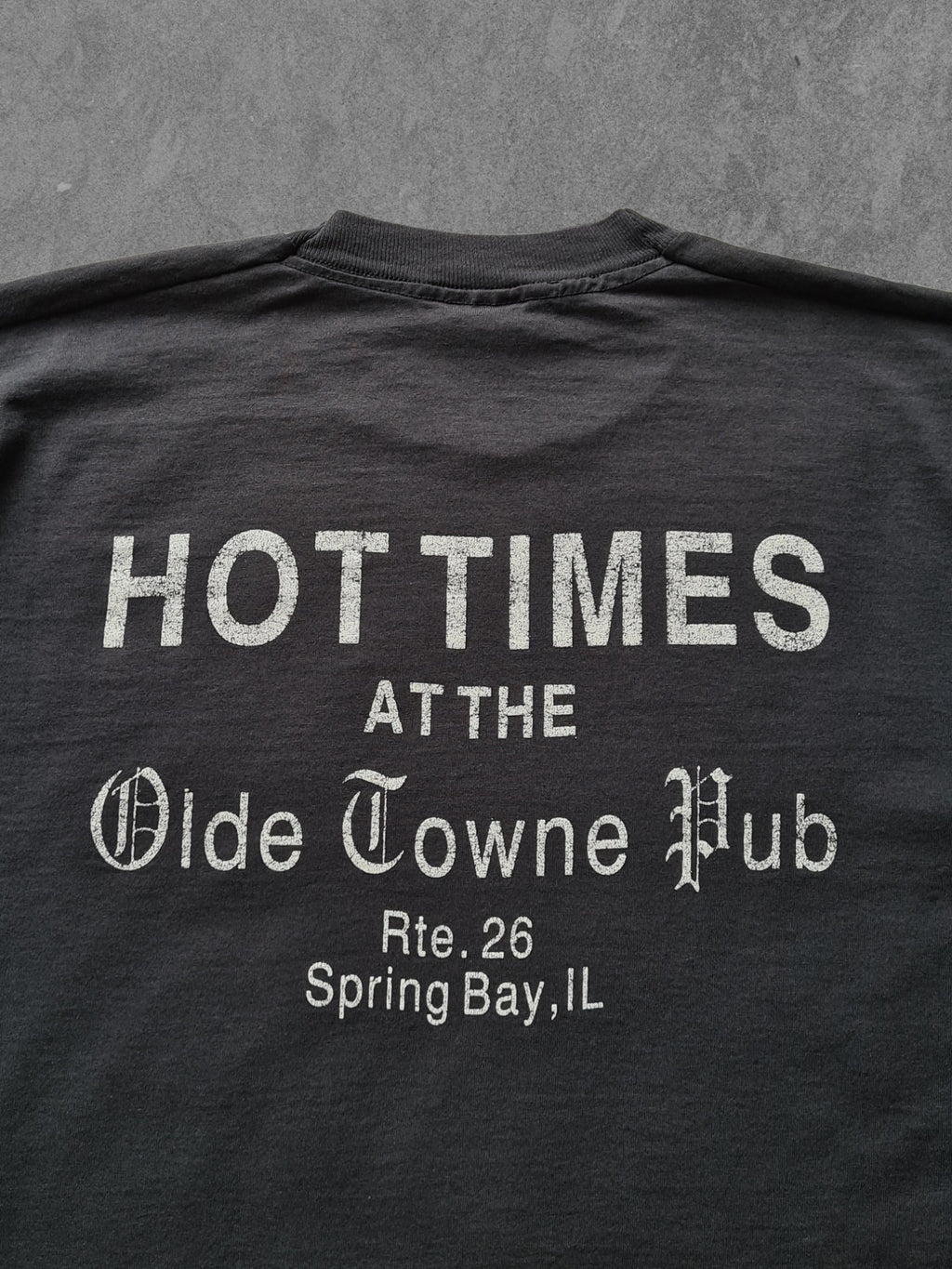 De vintage winkel met tweedehands kleding uit de thrift | 90s SCREEN STARS ''OLDE TOWNE PUB'' T-SHIRT [XL] T-SHIRT
