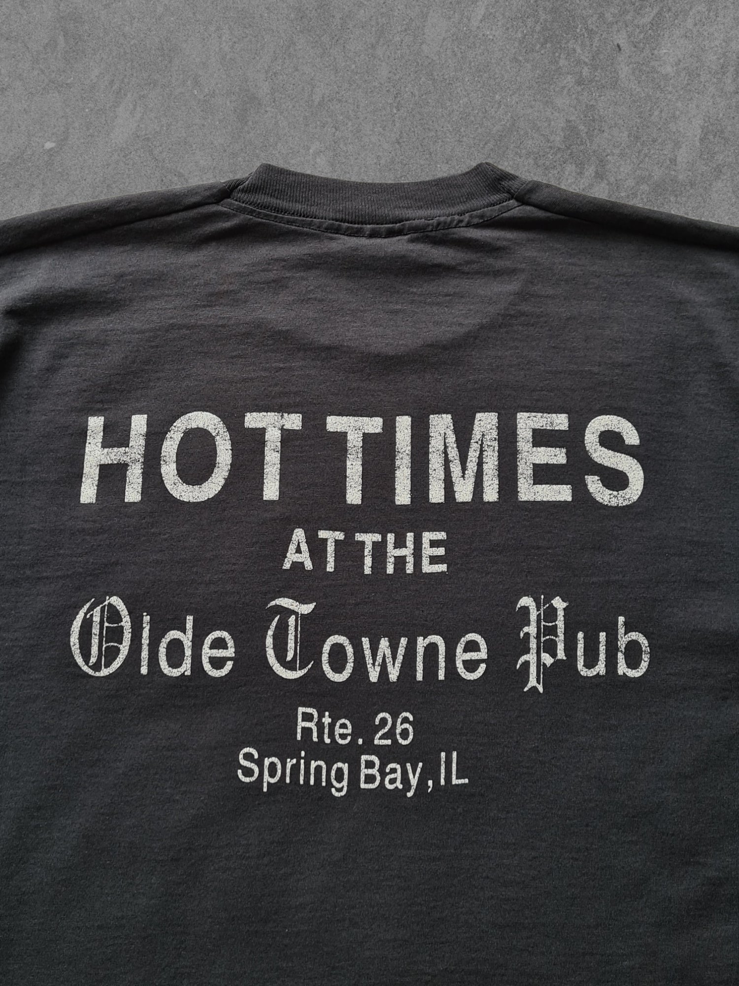 De vintage winkel met tweedehands kleding uit de thrift | 90s SCREEN STARS ''OLDE TOWNE PUB'' T-SHIRT [XL] T-SHIRT