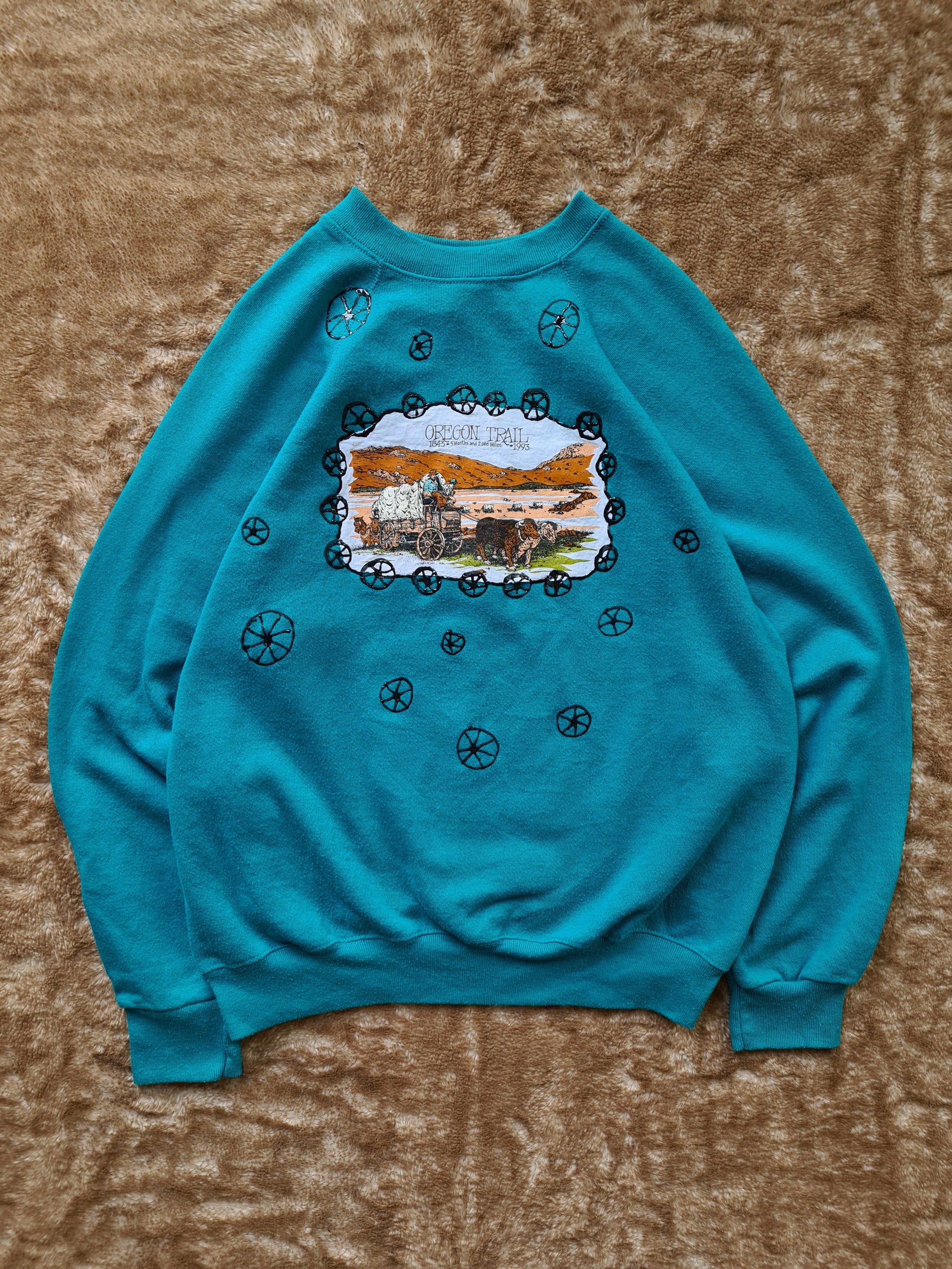 De vintage winkel met tweedehands kleding uit de thrift | 90s TULTEX ''OREGON TRAIL'' SWEATSHIRT [L] SWEATSHIRT